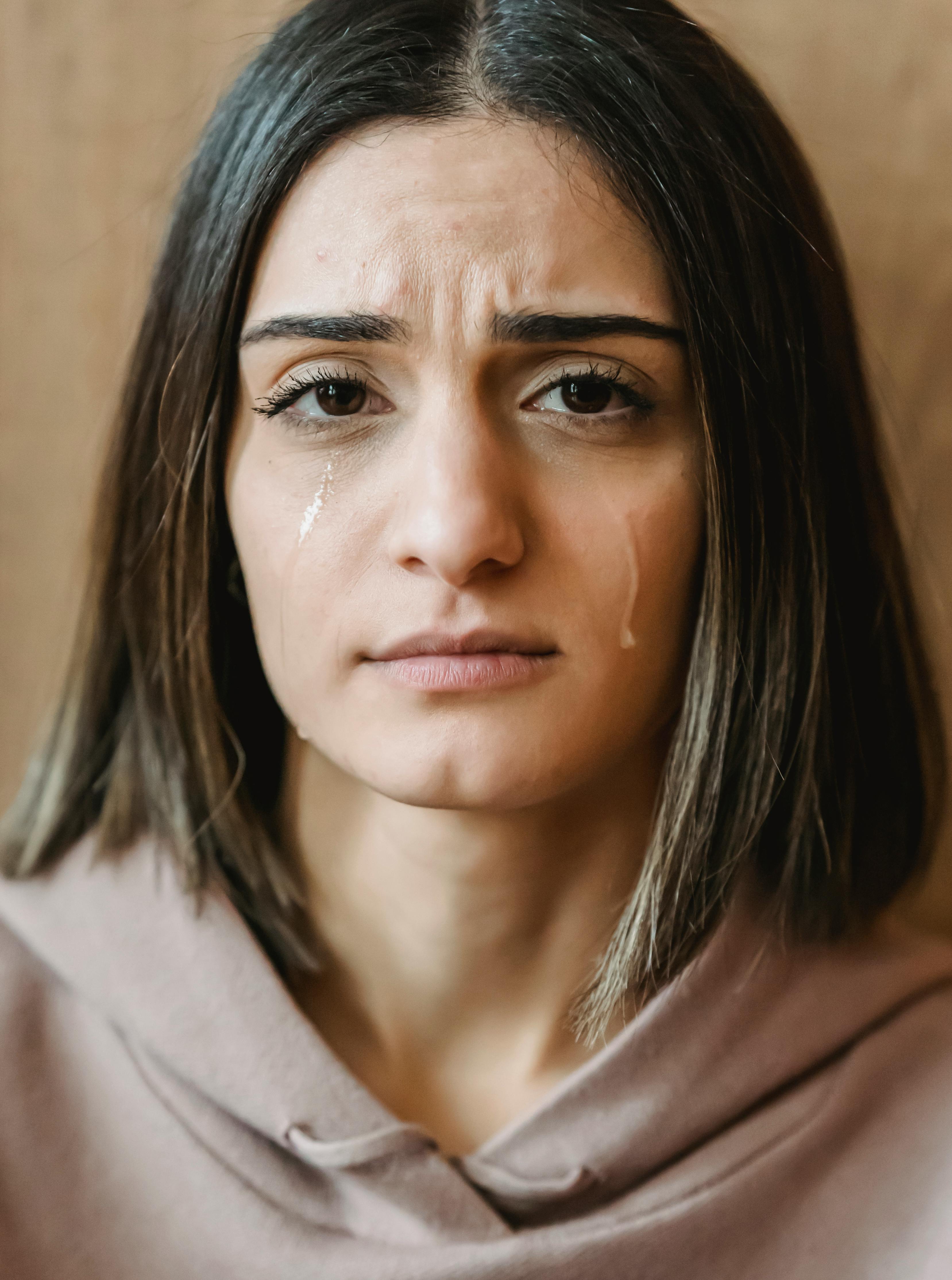 Une femme triste qui pleure | Source : Pexels