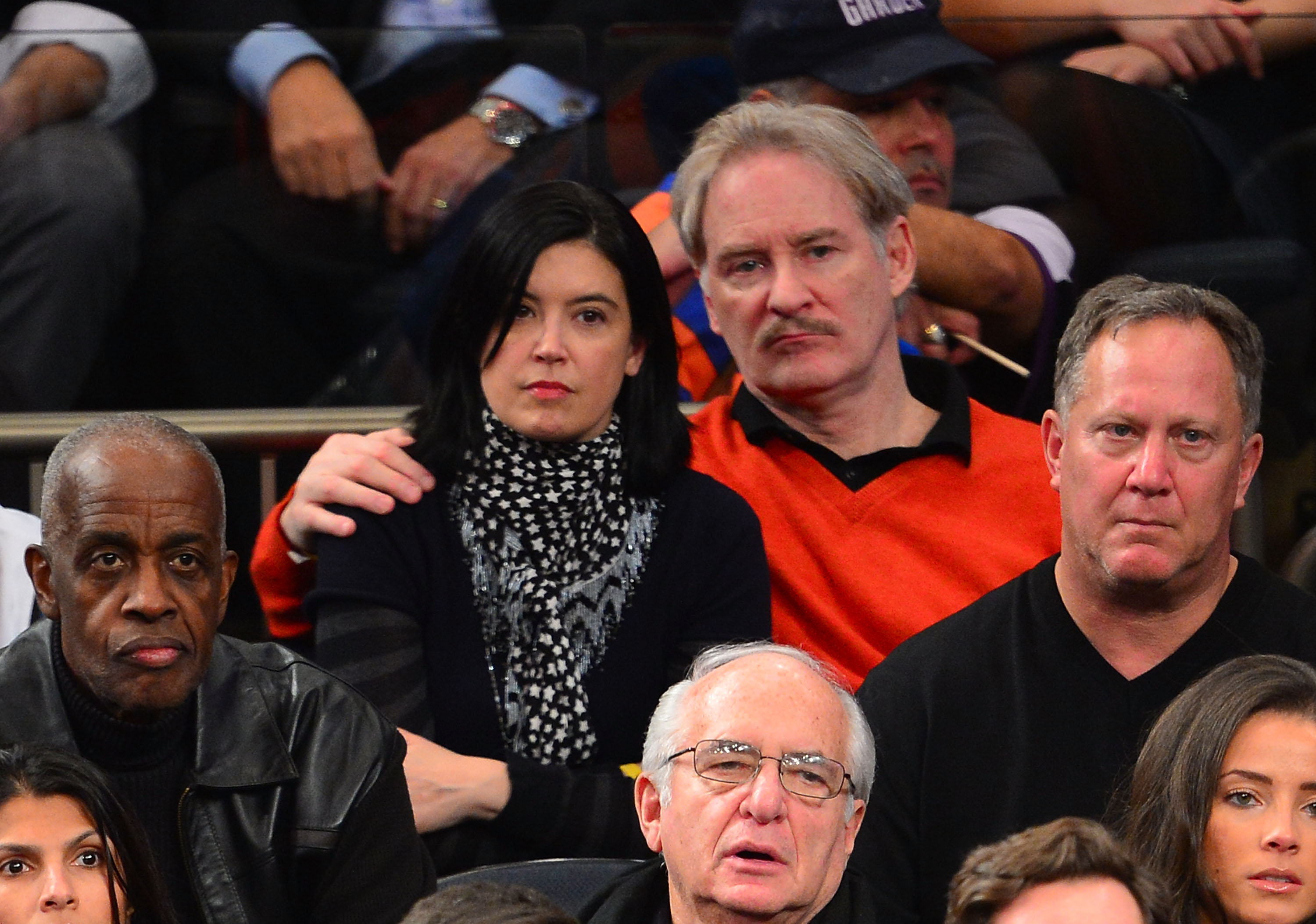 Phoebe Cates et Kevin Kline au Madison Square Garden le 3 janvier 2013 à New York | Source : Getty Images