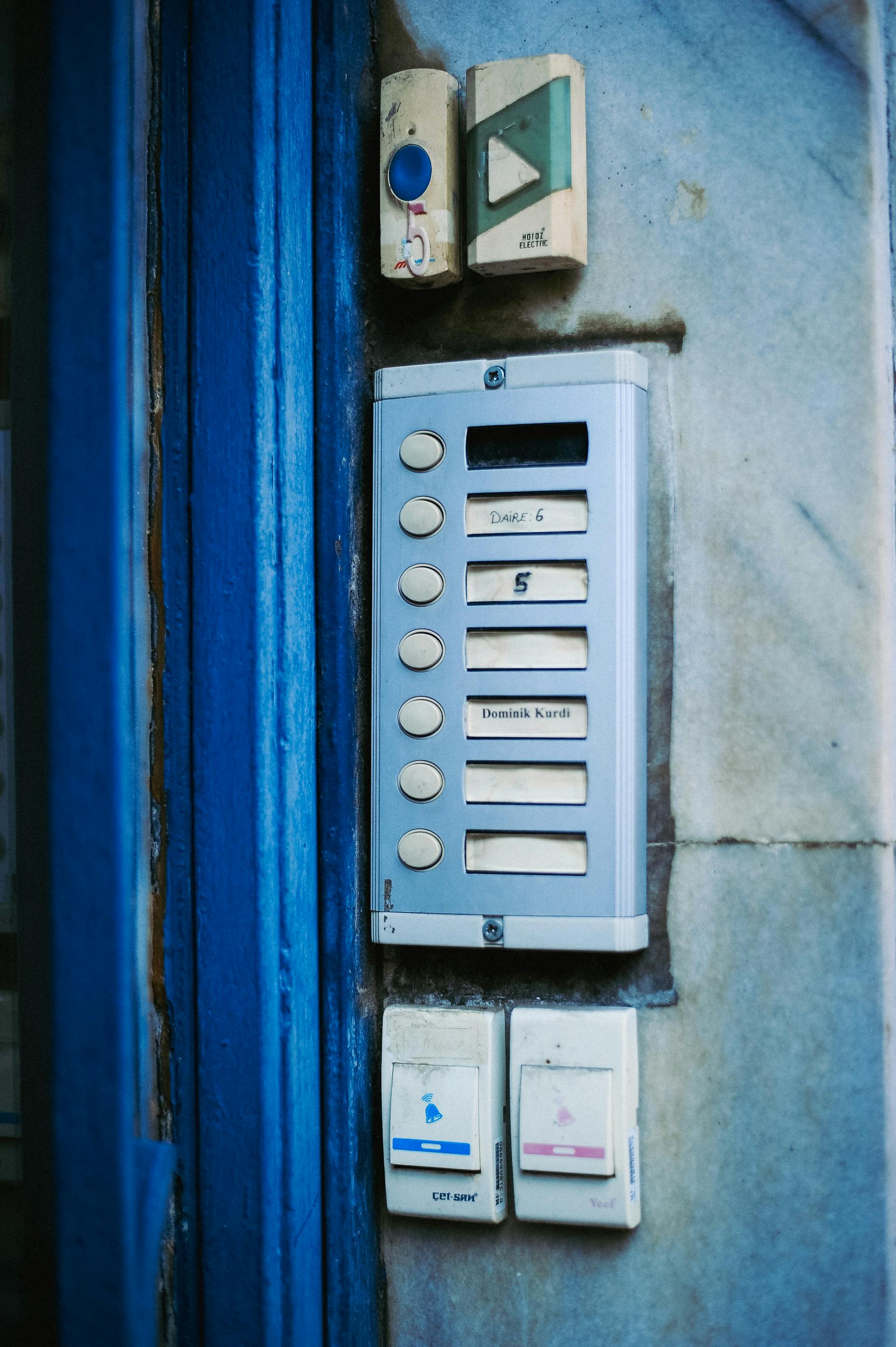Un interphone d'immeuble | Source : Pexels