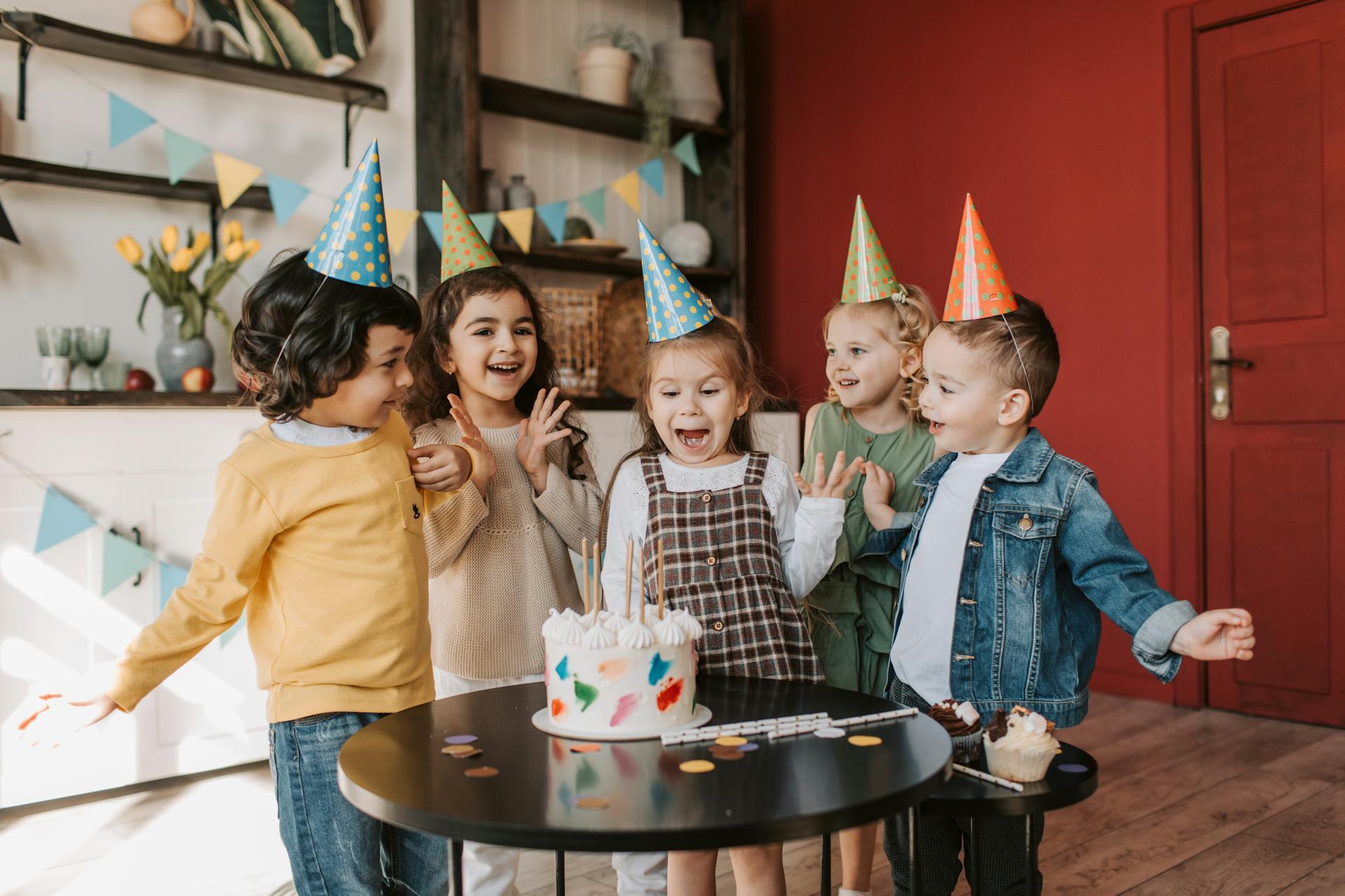 Des enfants à une fête d'anniversaire | Source : Pexels