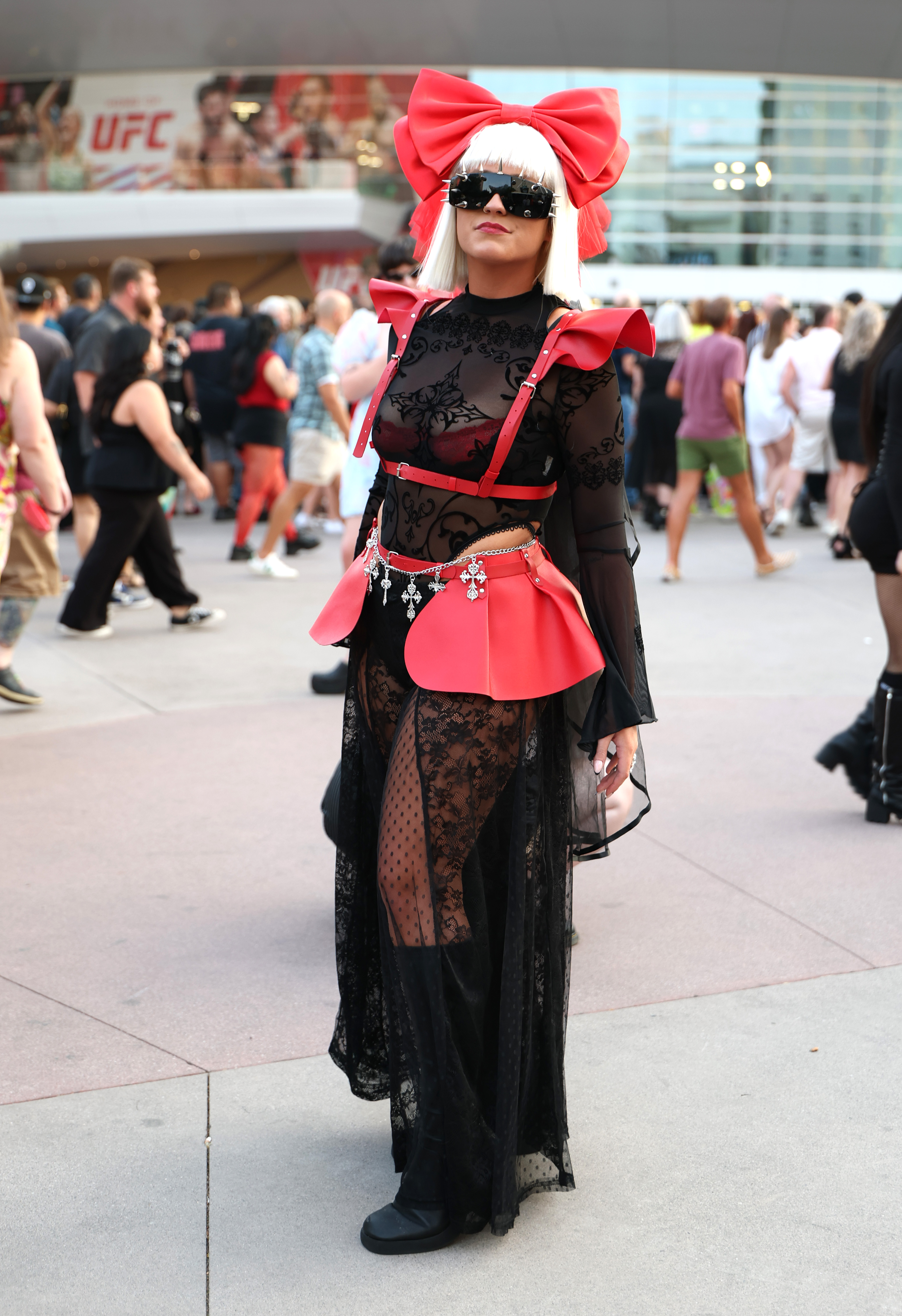 Un fan parmi d'autres attendant de voir Lady Gaga lors du spectacle de sa tournée Mayhem Ball à Las Vegas, Nevada, le 16 juillet 2025. | Source : Getty Images