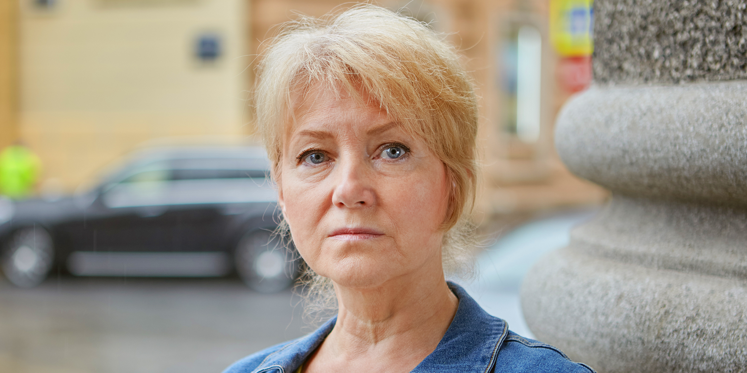 Une femme âgée agacée | Source : Shutterstock