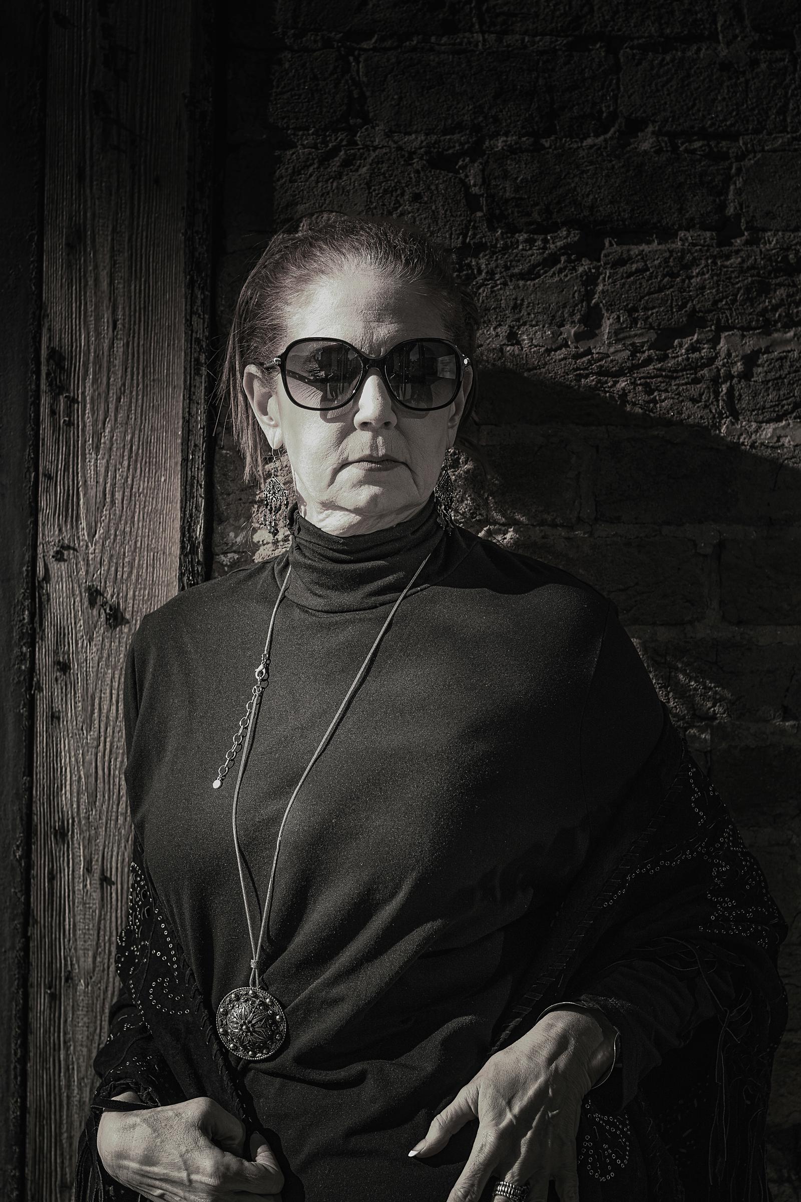 Une femme portant des lunettes | Source : Unsplash