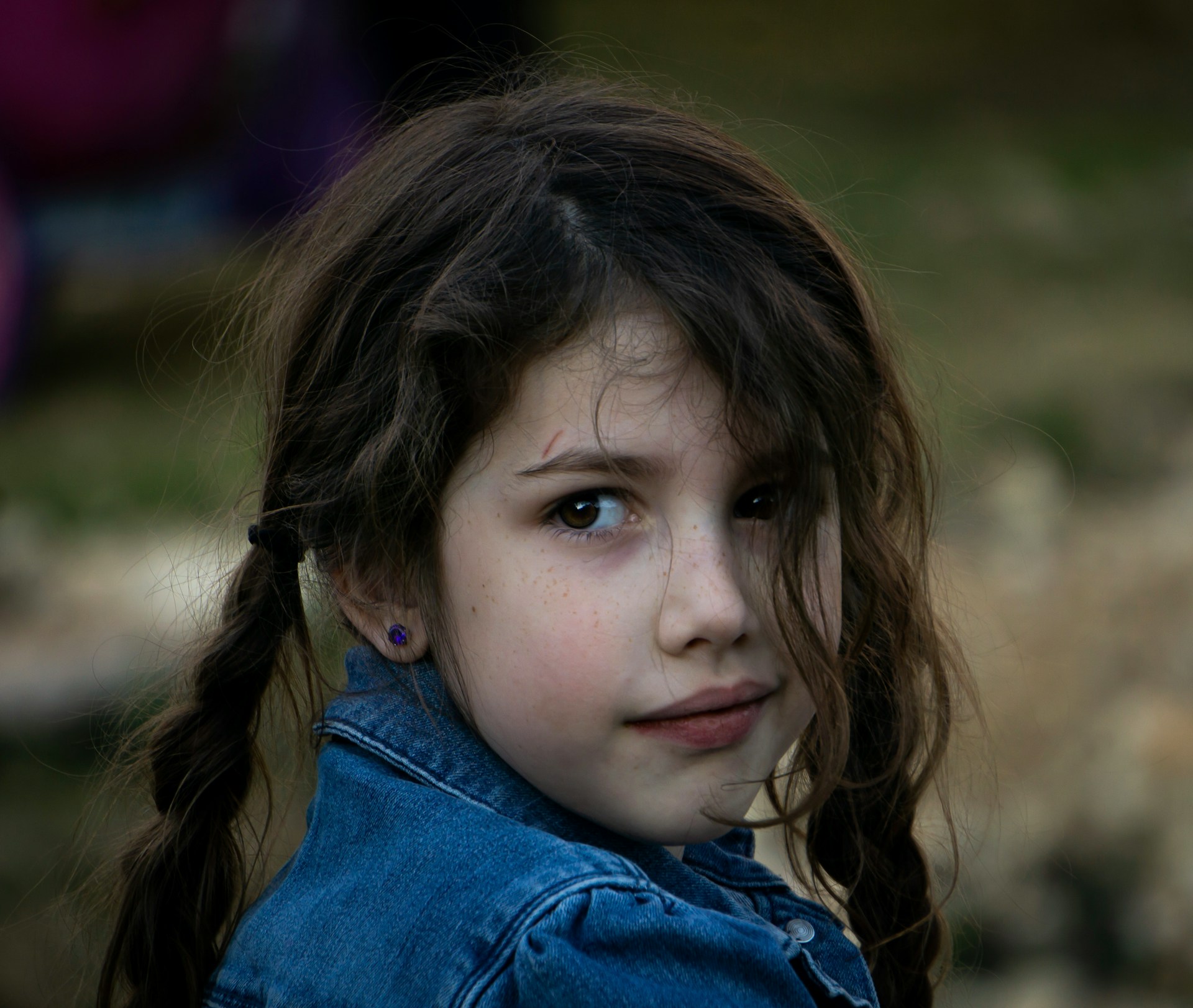 Une jeune fille souriante | Source : Unsplash