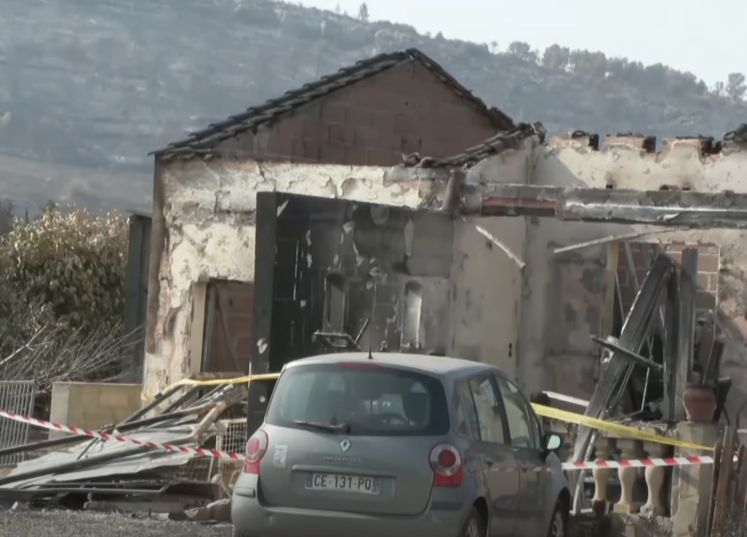 Une maison détruite par l'incendie | Source : capture youtube.com/@M6Info