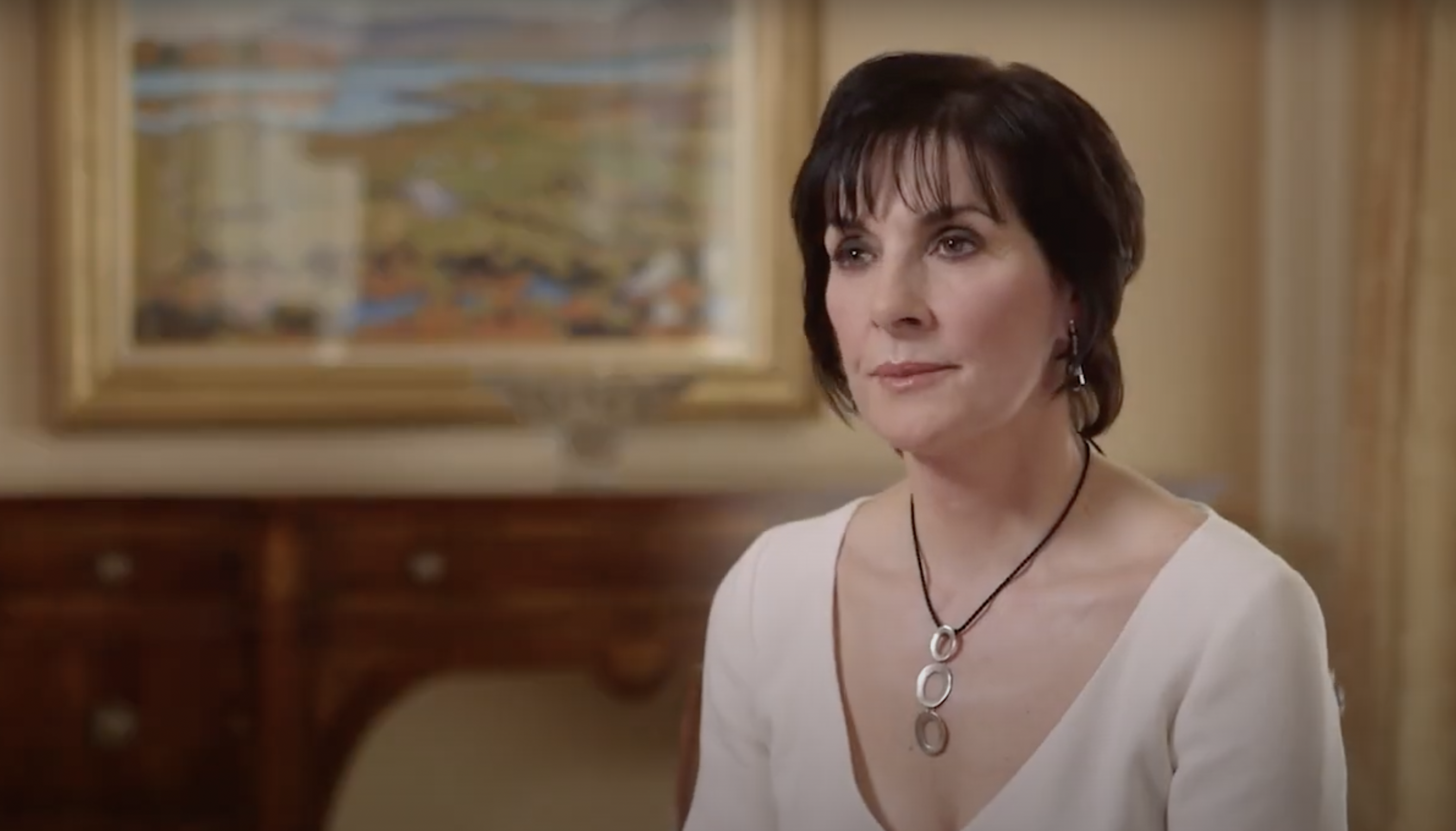 La star irlandaise à partir d'une vidéo datée du 12 février 2016. | Source : YouTube/enyatv