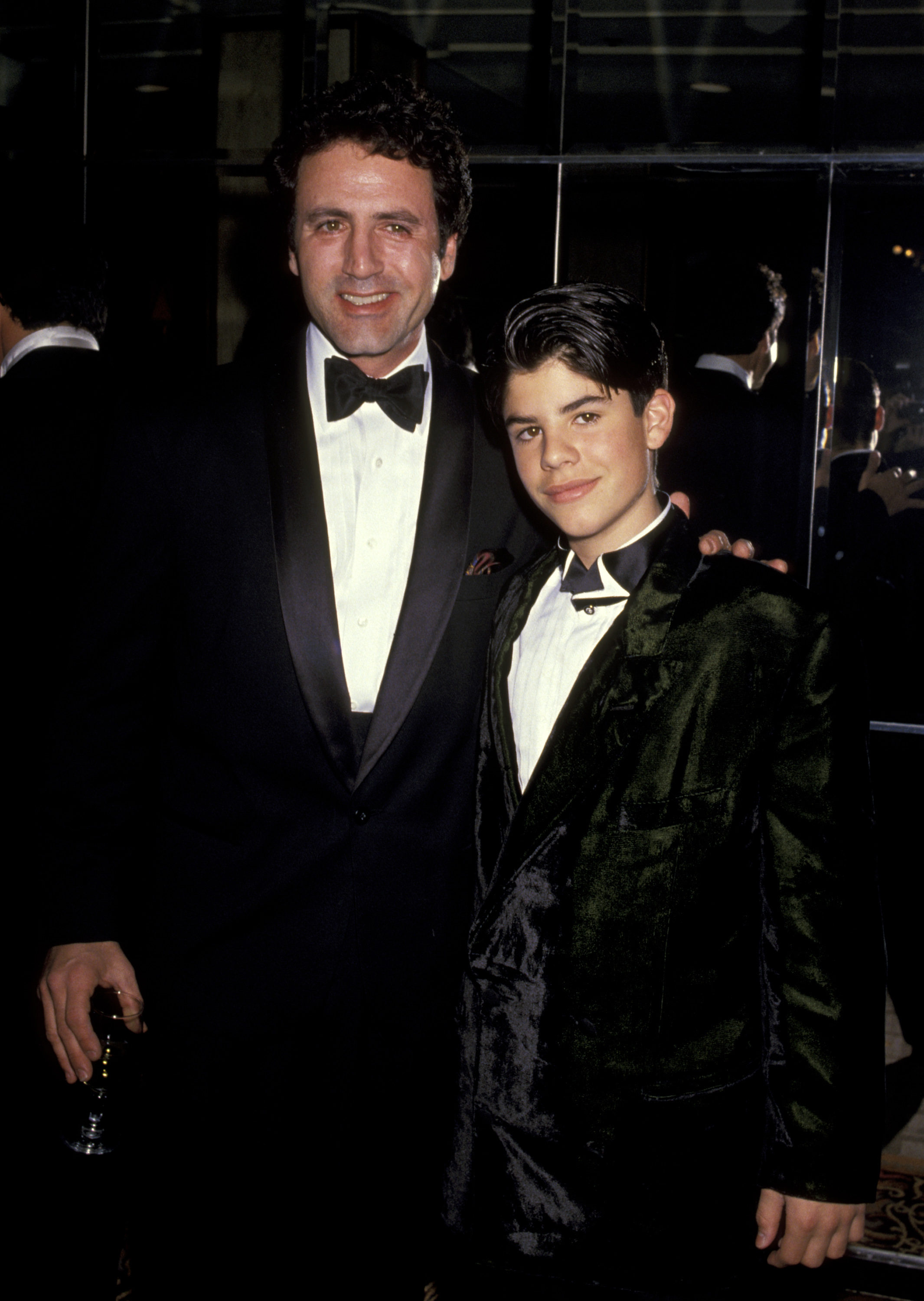 Frank et Sage Stallone lors de la 5e édition annuelle du California Fashion Industry Friends of Aids Project Los Angeles Benefit à Century City, Californie, 1991. | Source : Getty Images