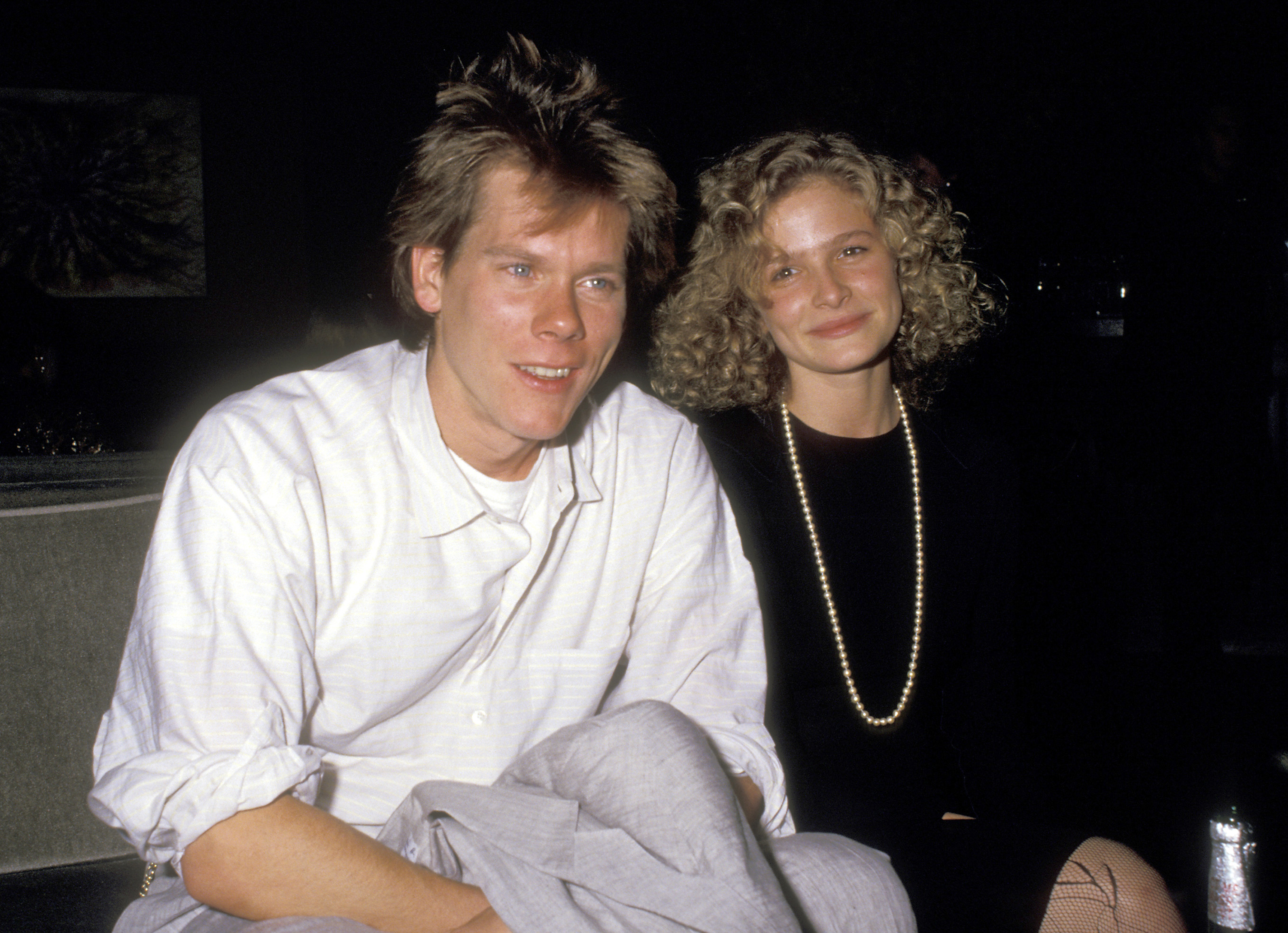 Kevin Bacon et Kyra Sedgwick lors de la soirée de bienfaisance contre le sida pour Northern Lights Alternatives en 1987. | Source : Getty Images