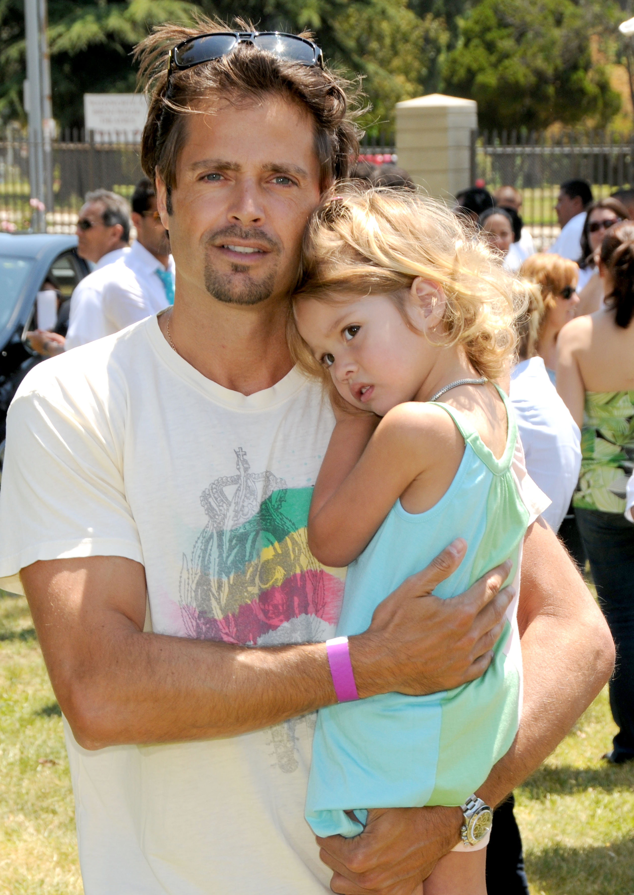 David et Heaven Rain Charvet assistent au carnaval des célébrités « A Time For Heroes » organisé à l'occasion du 20e anniversaire, le 7 juin 2009, à Westwood, en Californie. | Source : Getty Images