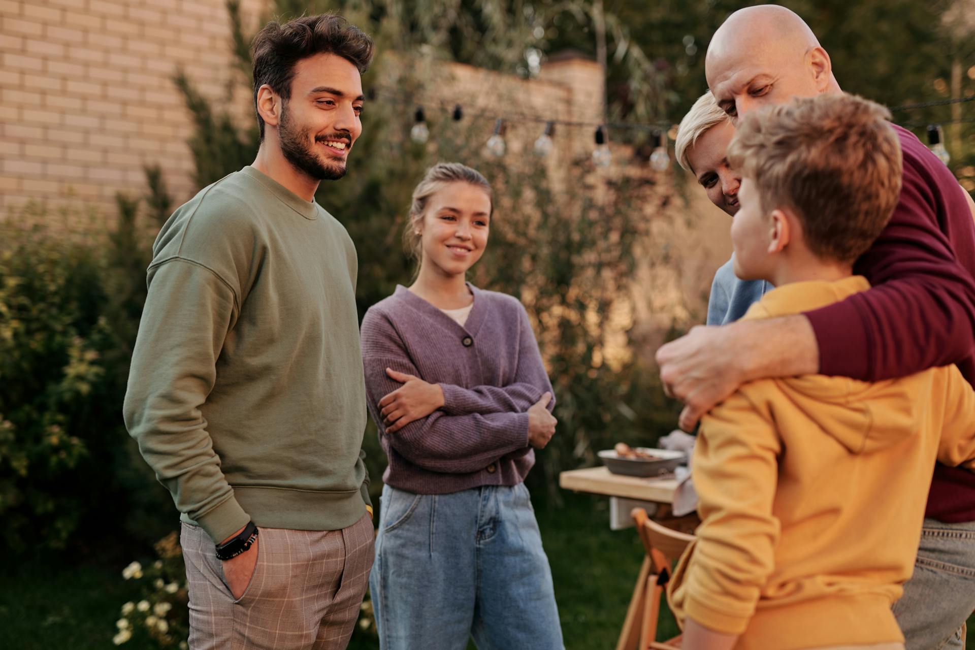 Des personnes lors d'un rassemblement | Source : Pexels