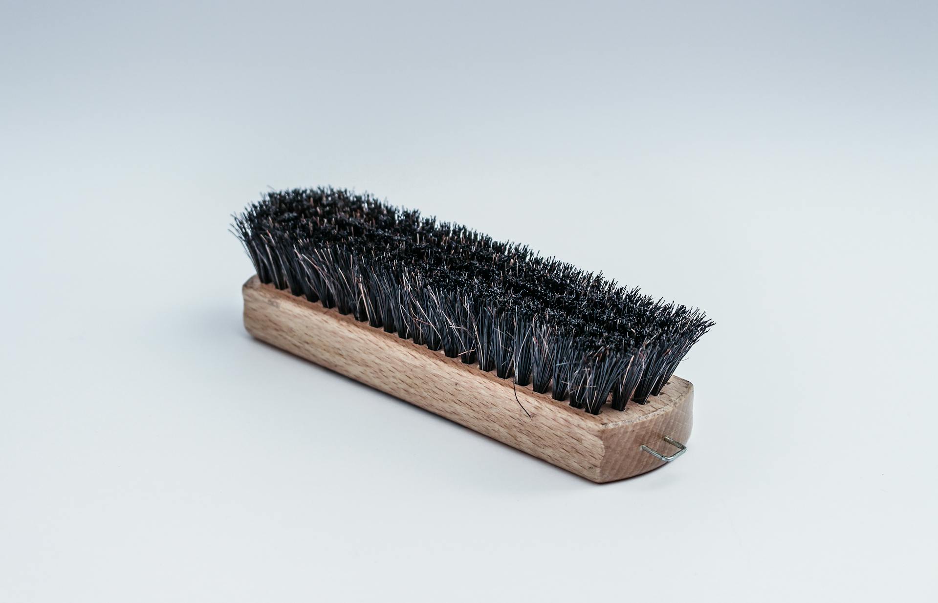 Une brosse à récurer | Source : Pexels