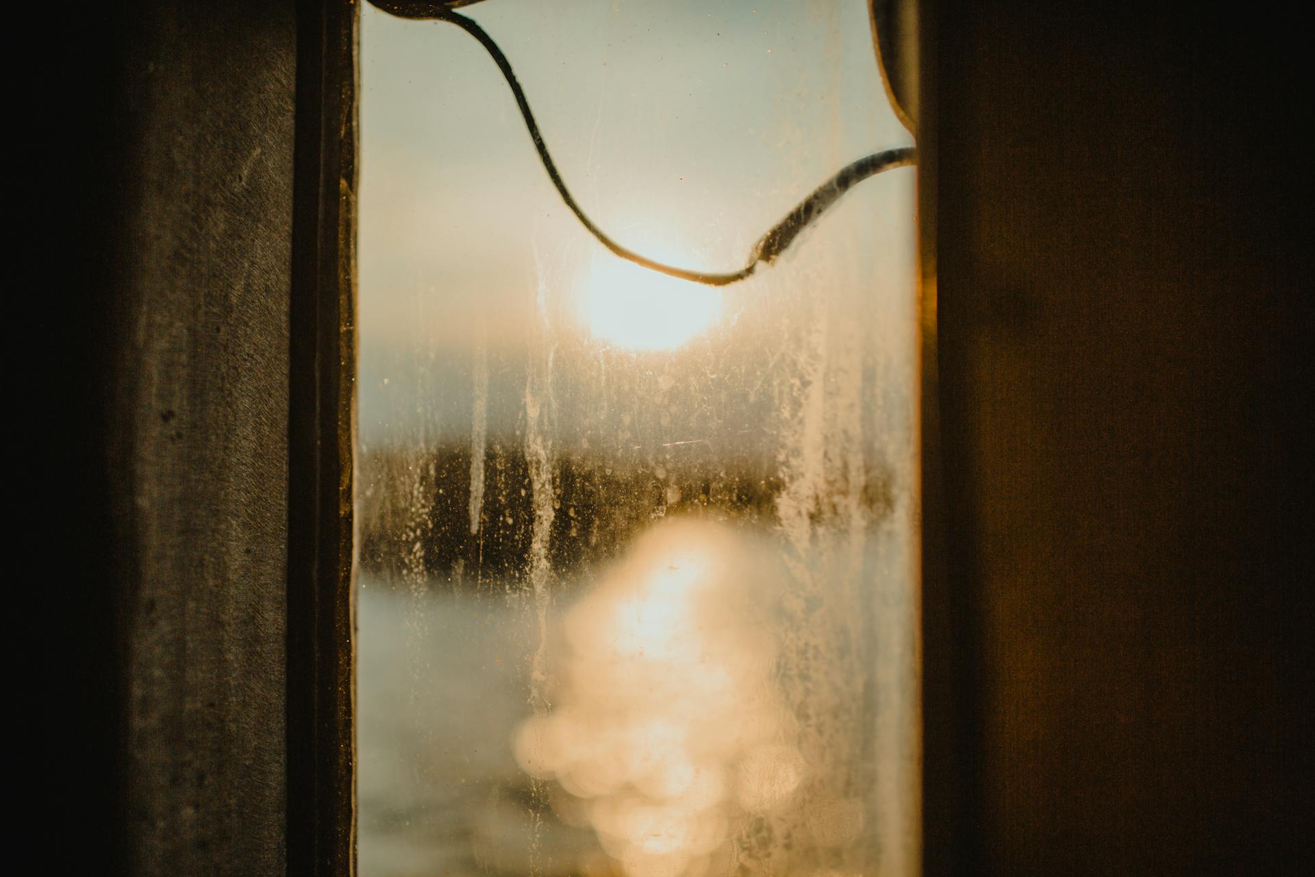 Une fenêtre sale | Source : Pexels