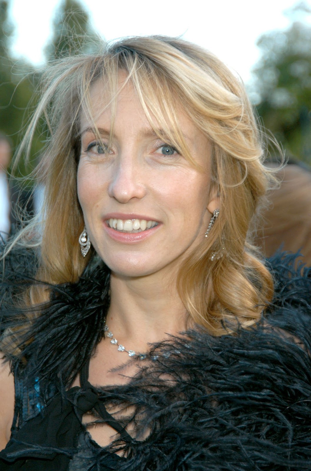 Sam Taylor-Johnson lors du 6e bal annuel « White Tie & Tiara » au profit de la fondation Elton John contre le sida en 2004 à Windsor, en Angleterre. | Source : Getty Images