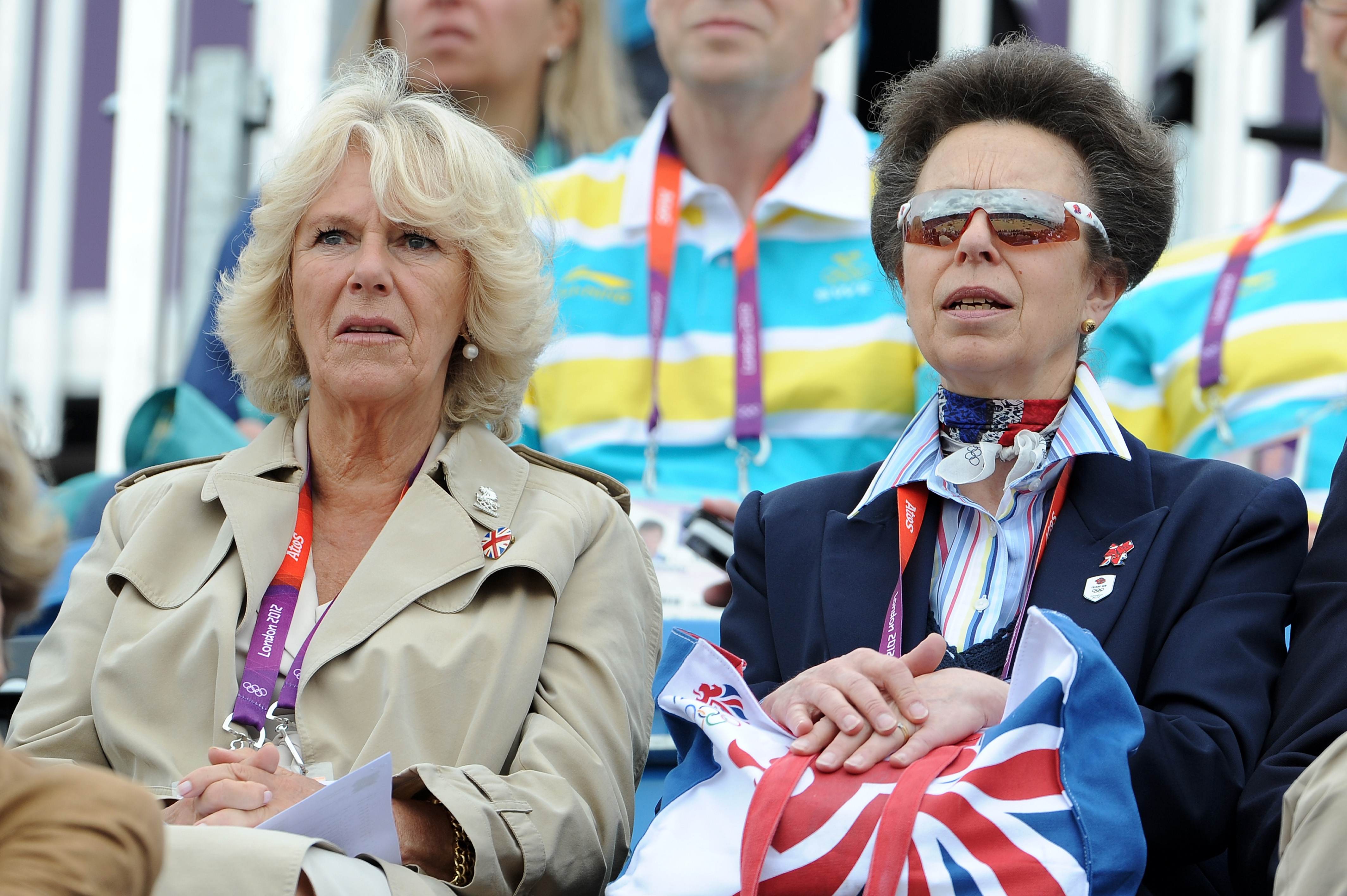 La reine Camilla et la princesse Anne lors de l'épreuve d'équitation de saut d'obstacles et de concours complet, le quatrième jour des Jeux olympiques de Londres 2012, le 31 juillet en Angleterre. | Source : Getty Images