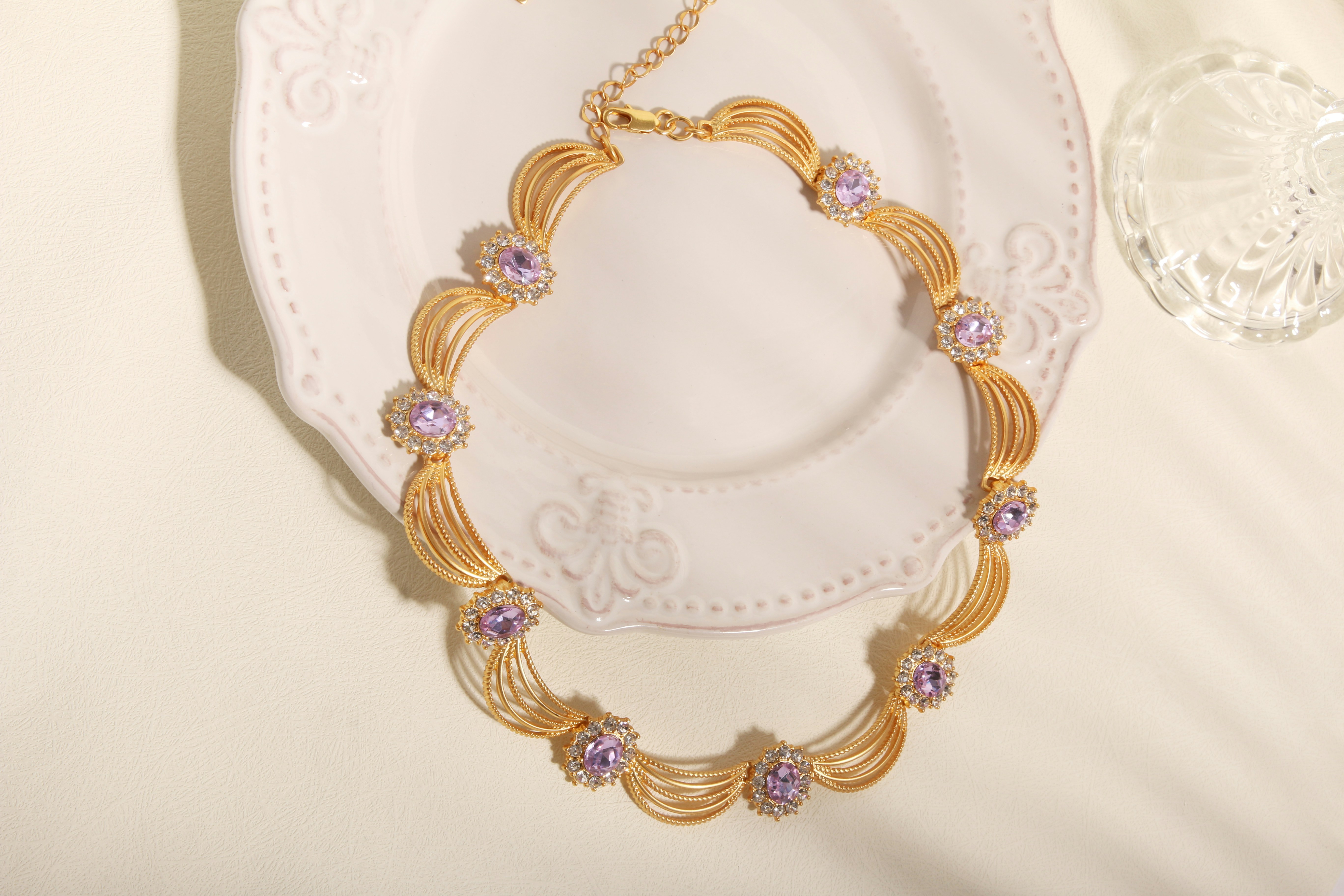 Un collier vintage | Source : Unsplash