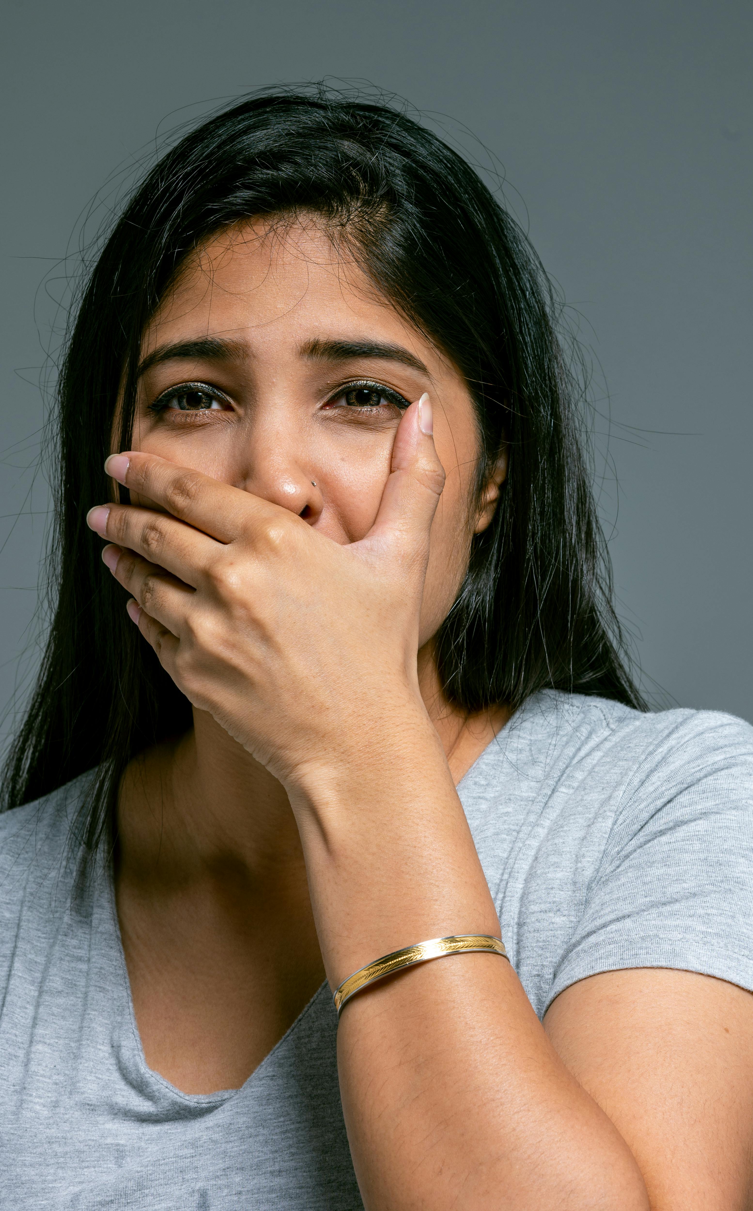 Une femme presque en larmes | Source : Pexels