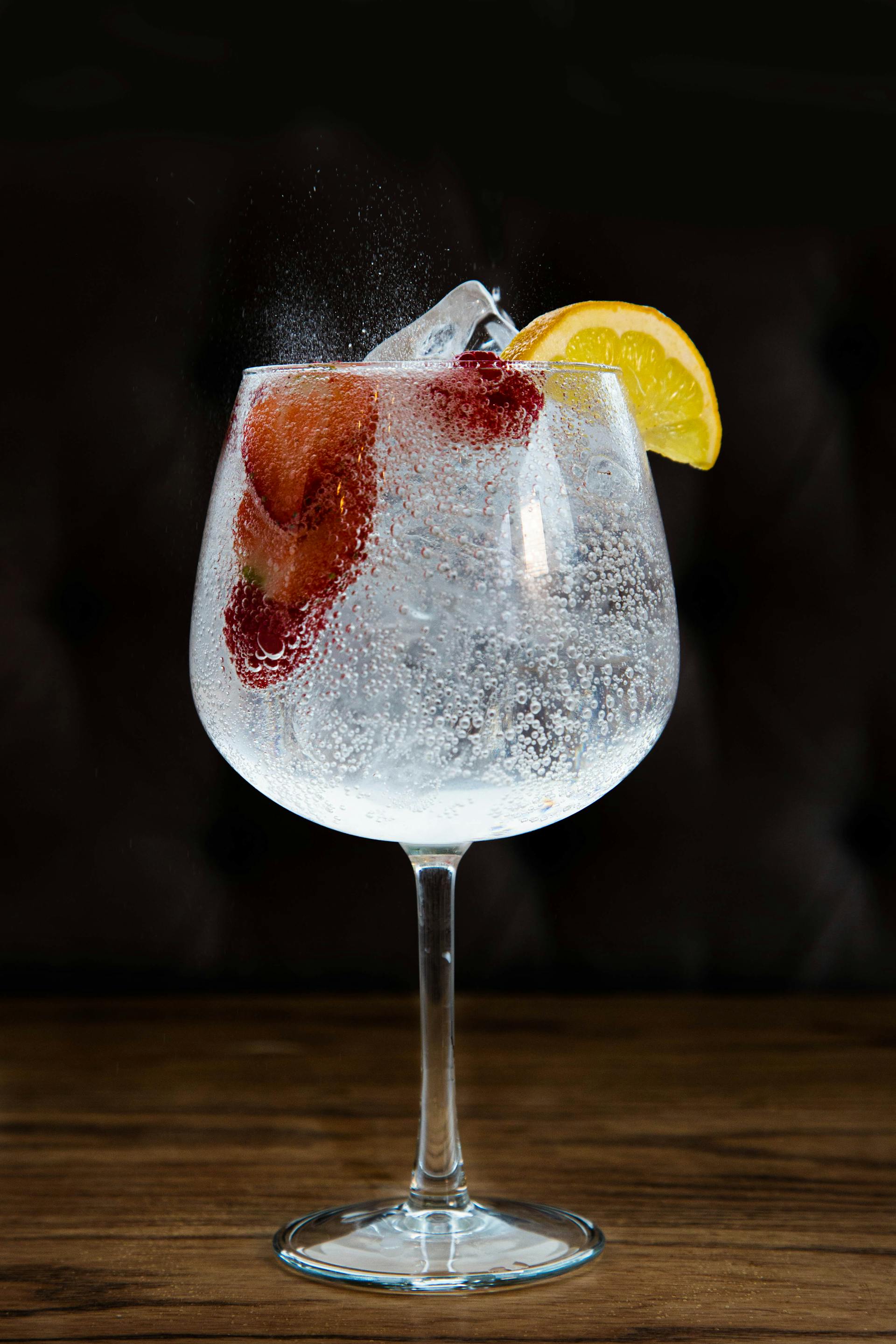 Un cocktail avec des fraises | Source : Pexels
