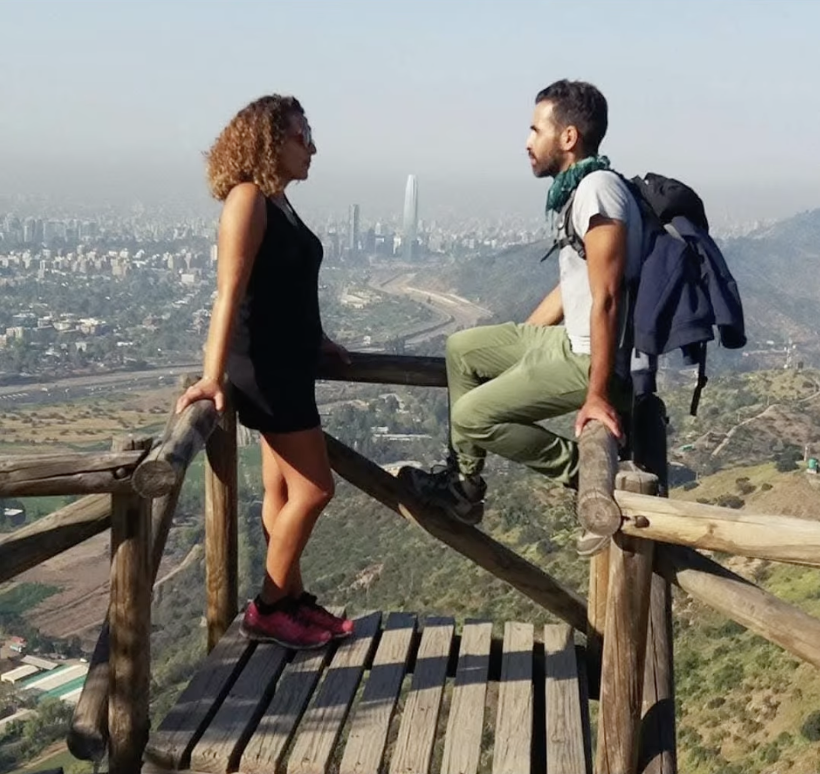 Stéphane Bertheau et Amel Fatnassi, la gagnante de la saison 2 de "Koh-Lanta" | Source : Instagram/amelkohlanta
