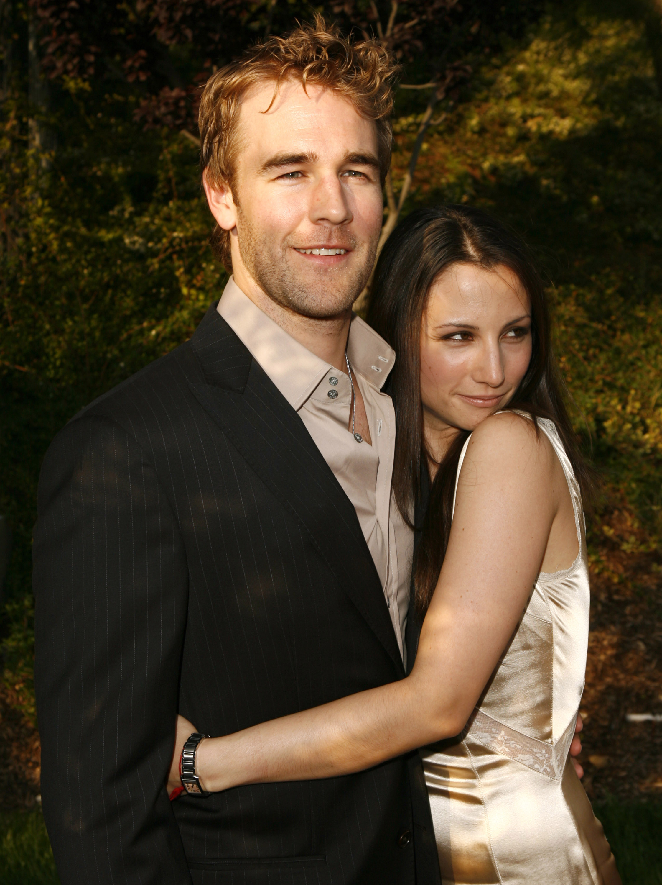 James Van Der Beek et Heather McComb lors du sixième bal annuel Chrysalis Butterfly Ball à Mandeville Canyon, en Californie, en 2007. | Source : Getty Images