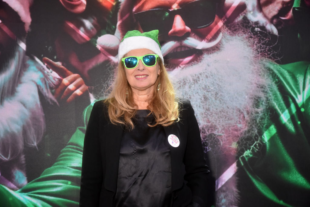 Valérie Trierweiler au lancement de la tournée de collecte de fonds du Père Noël vert 2023 par Le Secours Populaire, le 20 novembre 2023 à Paris, France. | Source : Getty Images