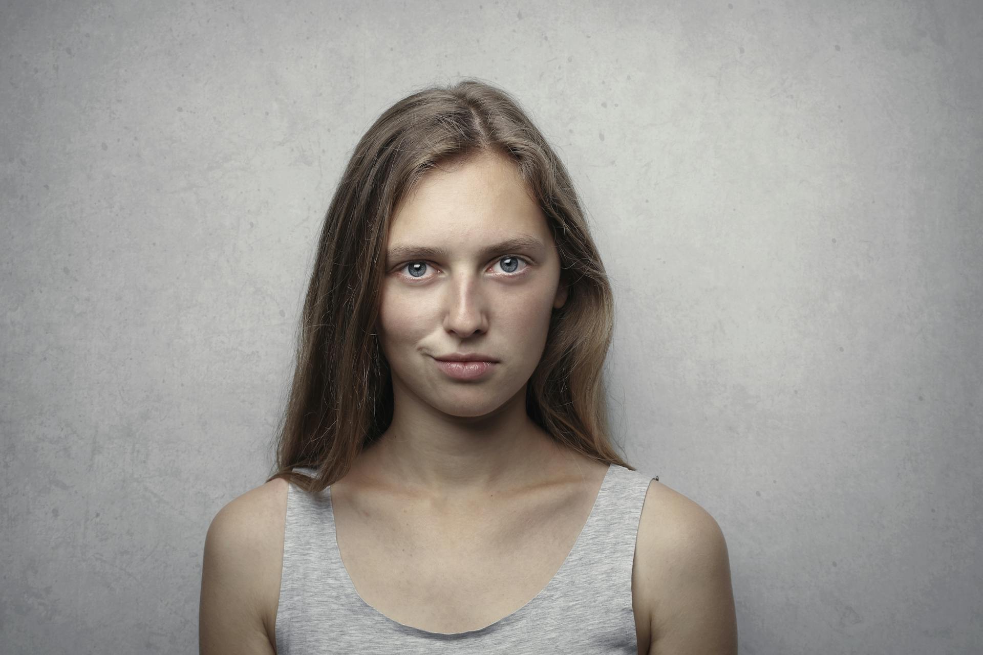 Une femme qui sourit | Source : Pexels
