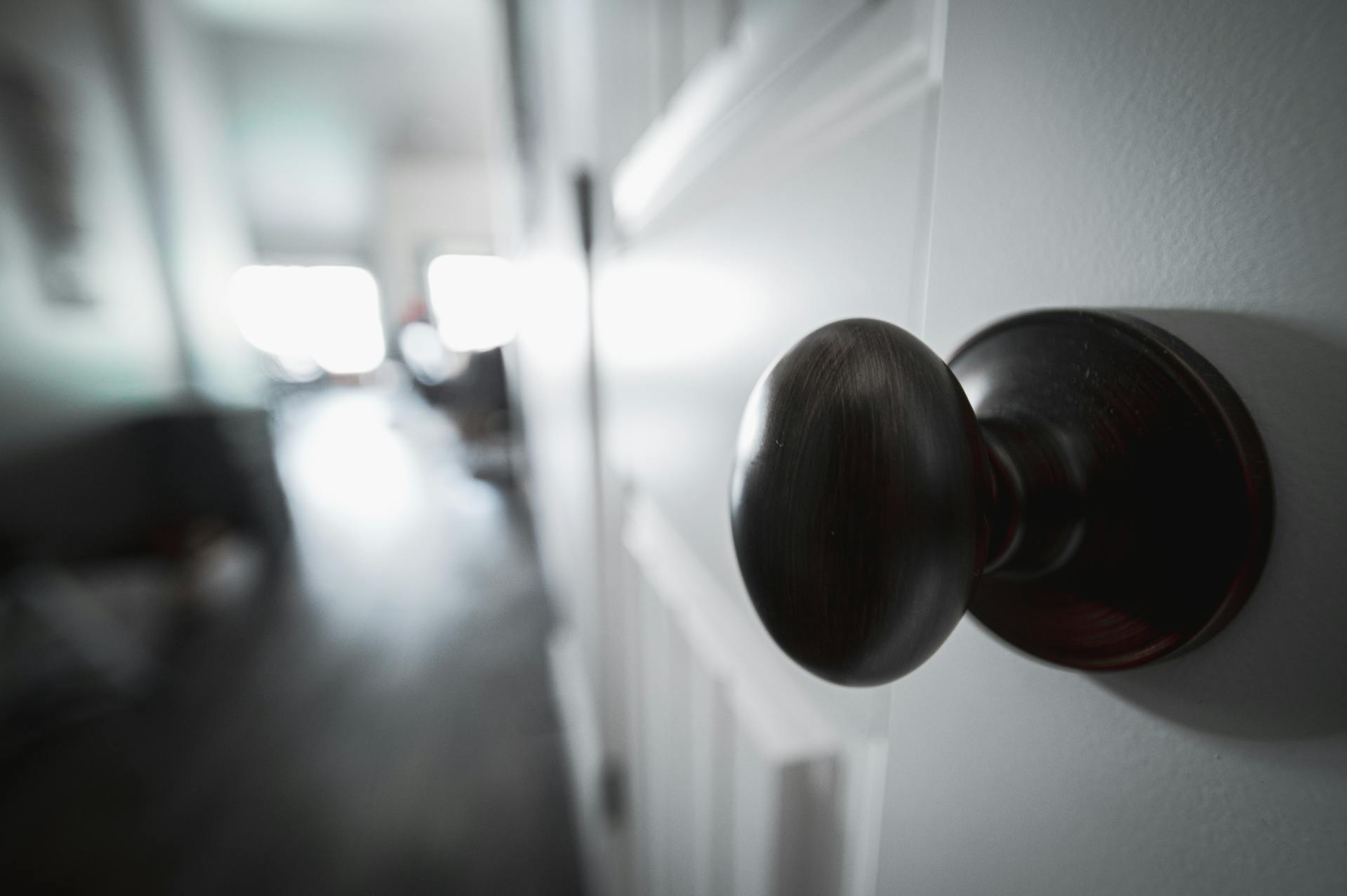Gros plan sur une poignée de porte | Source : Pexels