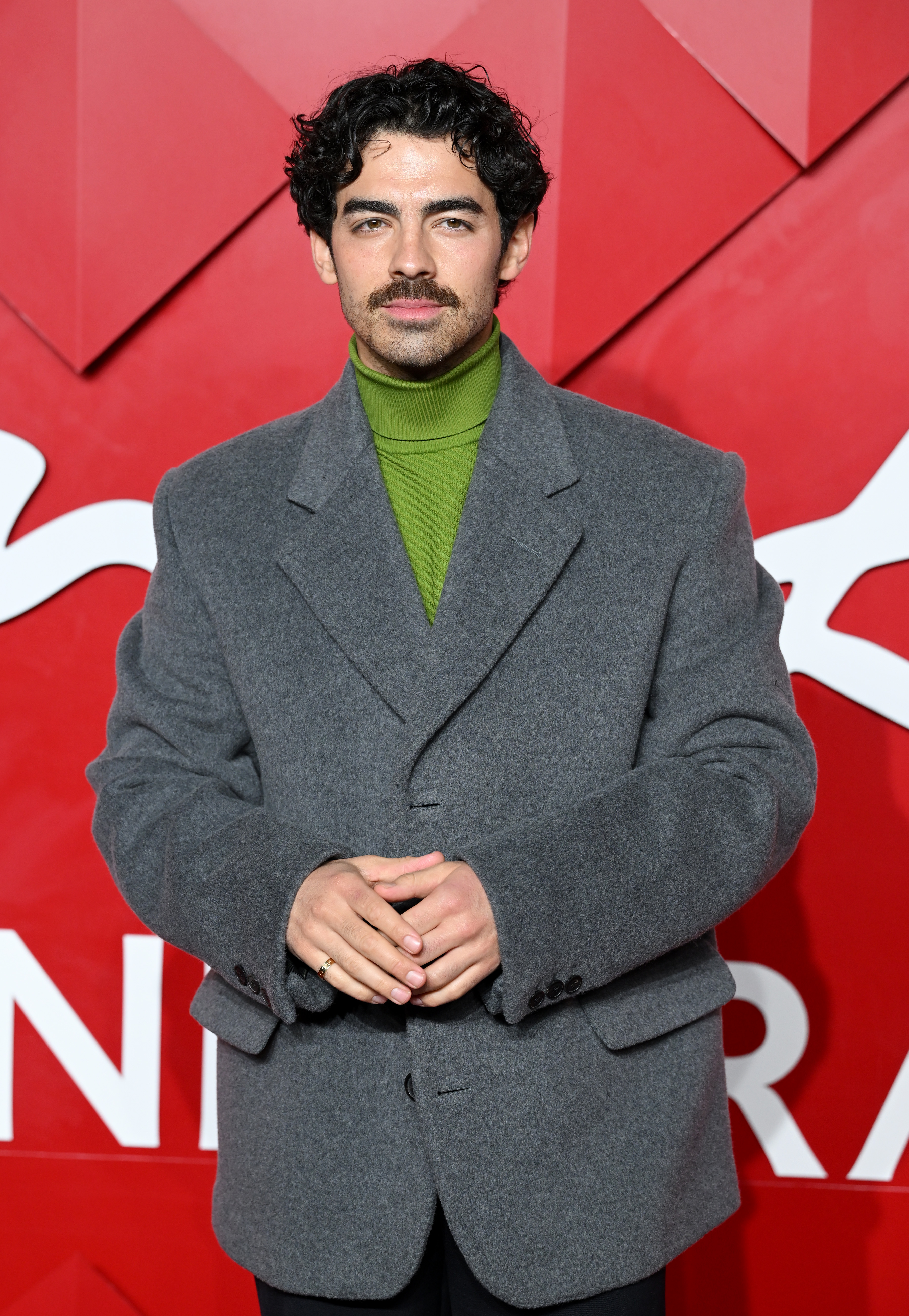 Joe Jonas assiste aux Fashion Awards 2024 présentés par Pandora à Londres, en Angleterre, le 2 décembre 2024 | Source : Getty Images