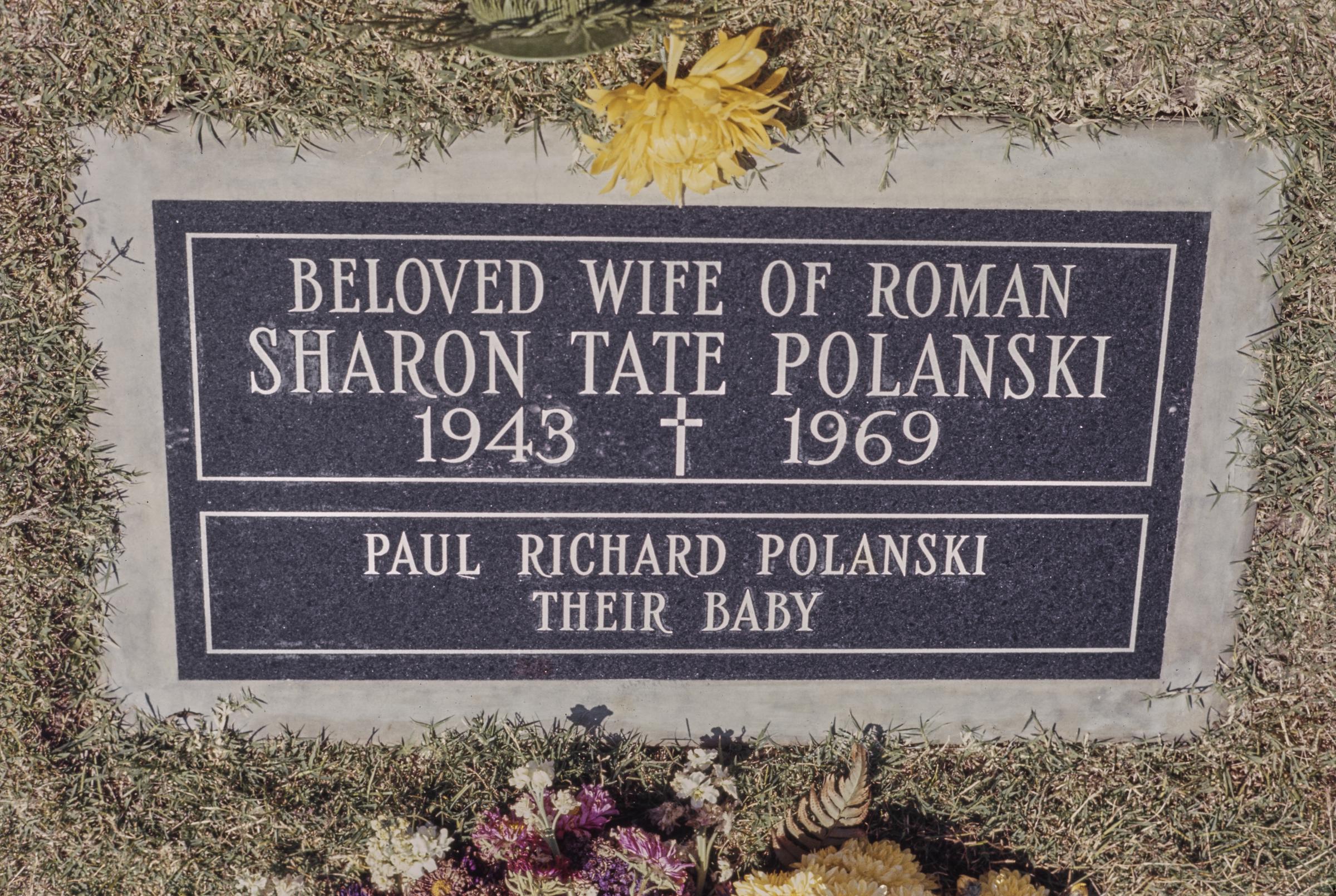 La tombe de Sharon Tate dans le cimetière de Holy Cross à Culver City, en Californie. | Source : Getty Images