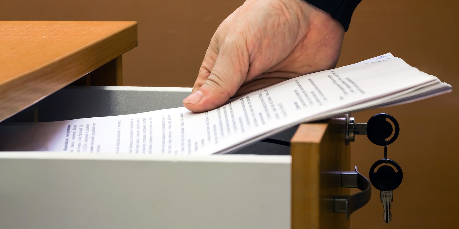 Un tiroir avec des clés | Source : Shutterstock