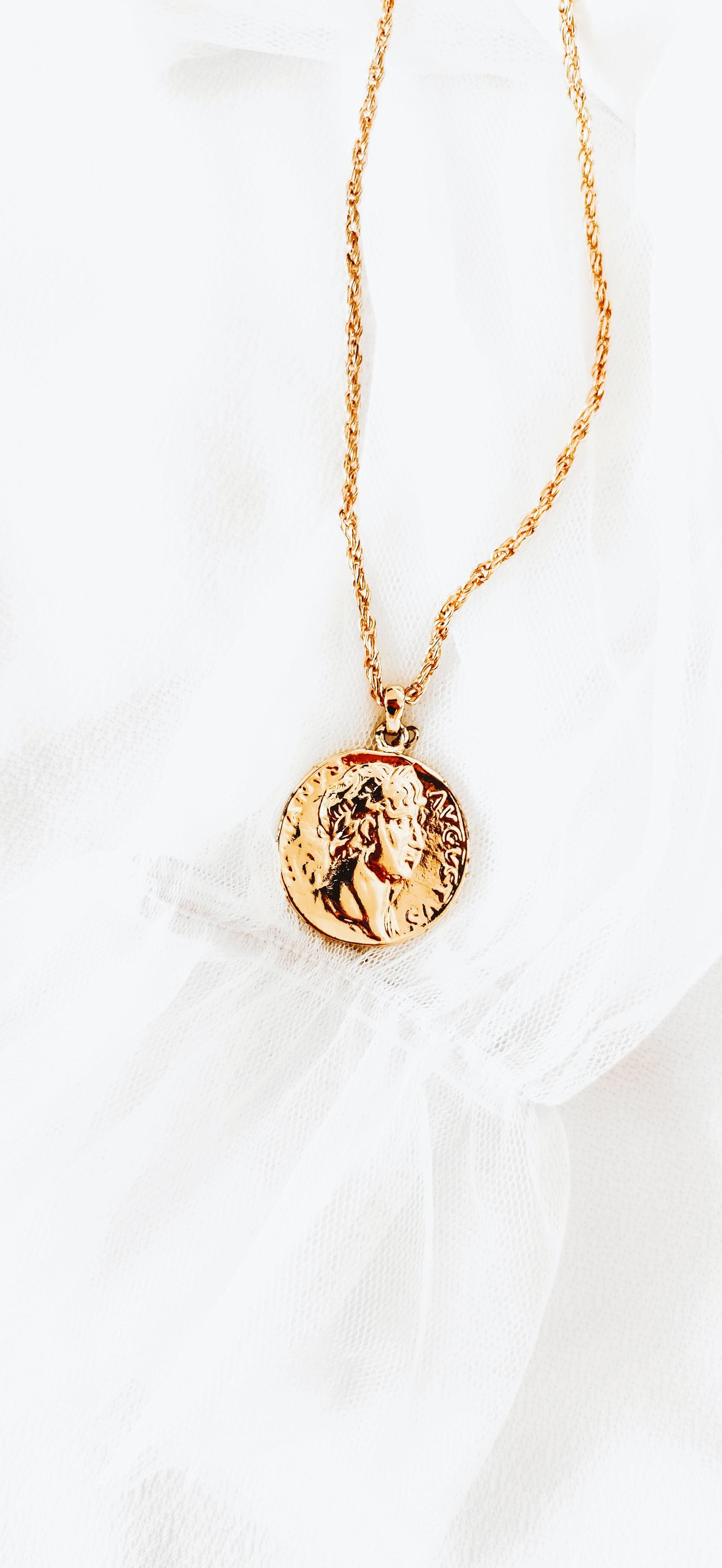 Un collier en or | Source : Pexels
