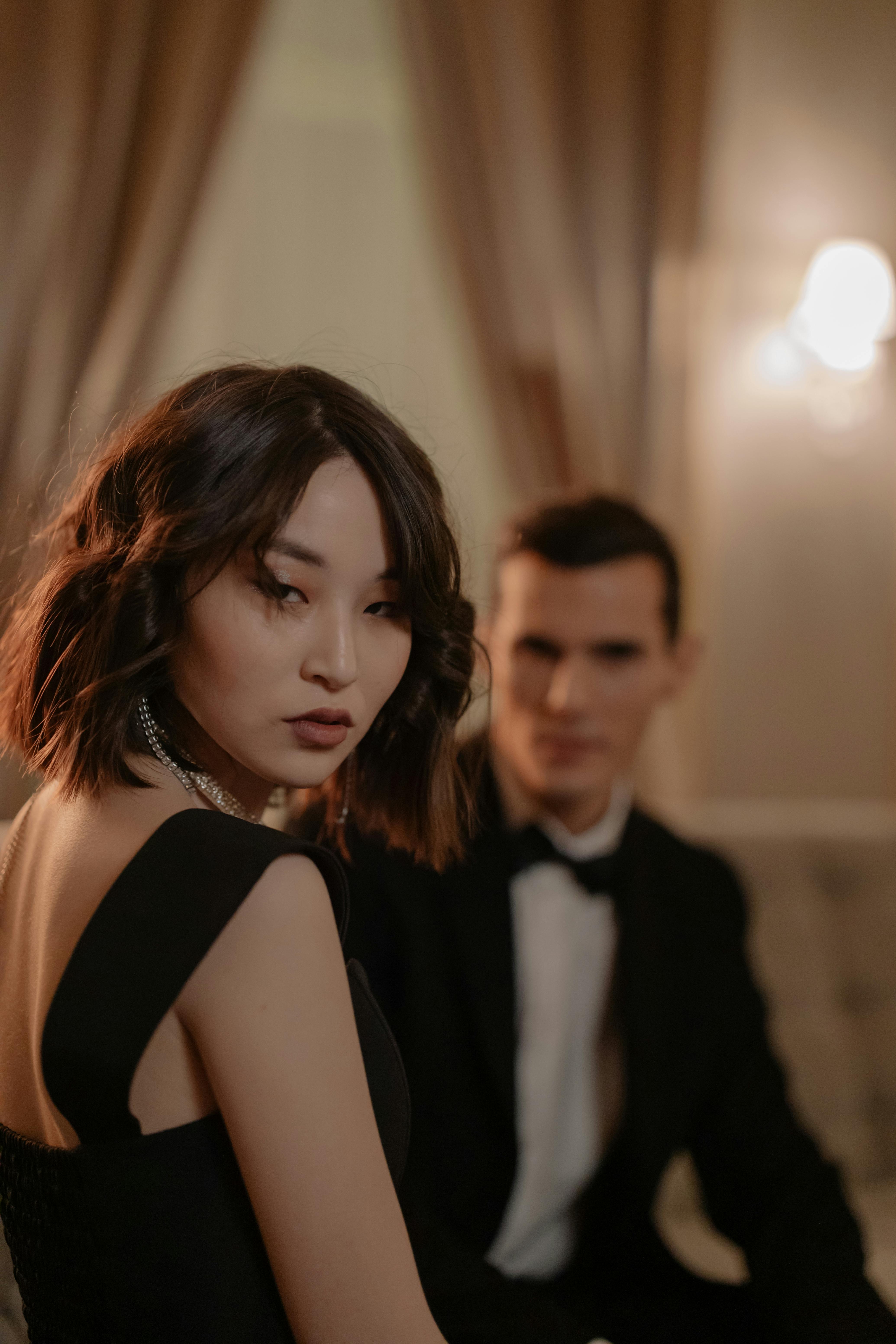 Un couple qui se regarde | Source : Pexels