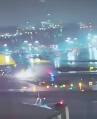 Image extraite d'une vidéo montrant l'accident en temps réel, publiée le 23 mars 2026. | Source : Facebook/Mike Masco