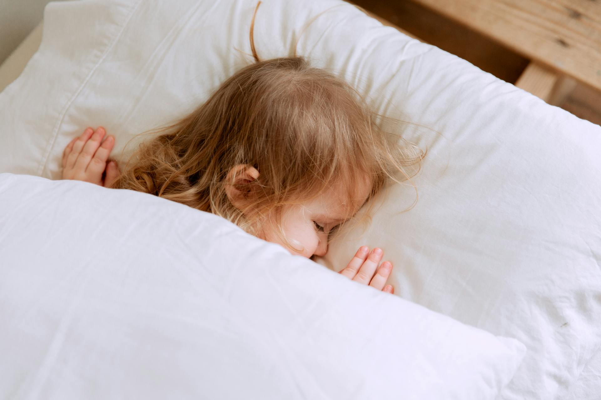 Une petite fille qui dort | Source : Pexels