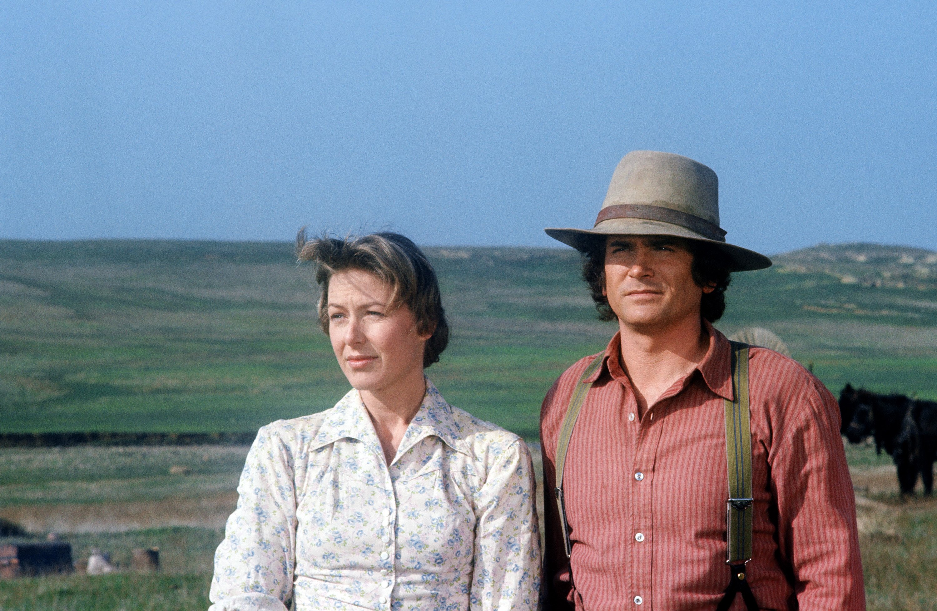 Michael Landon et la célèbre actrice sur le plateau de tournage de « La Petite Maison dans la prairie », vers 1974. | Source : Getty Images