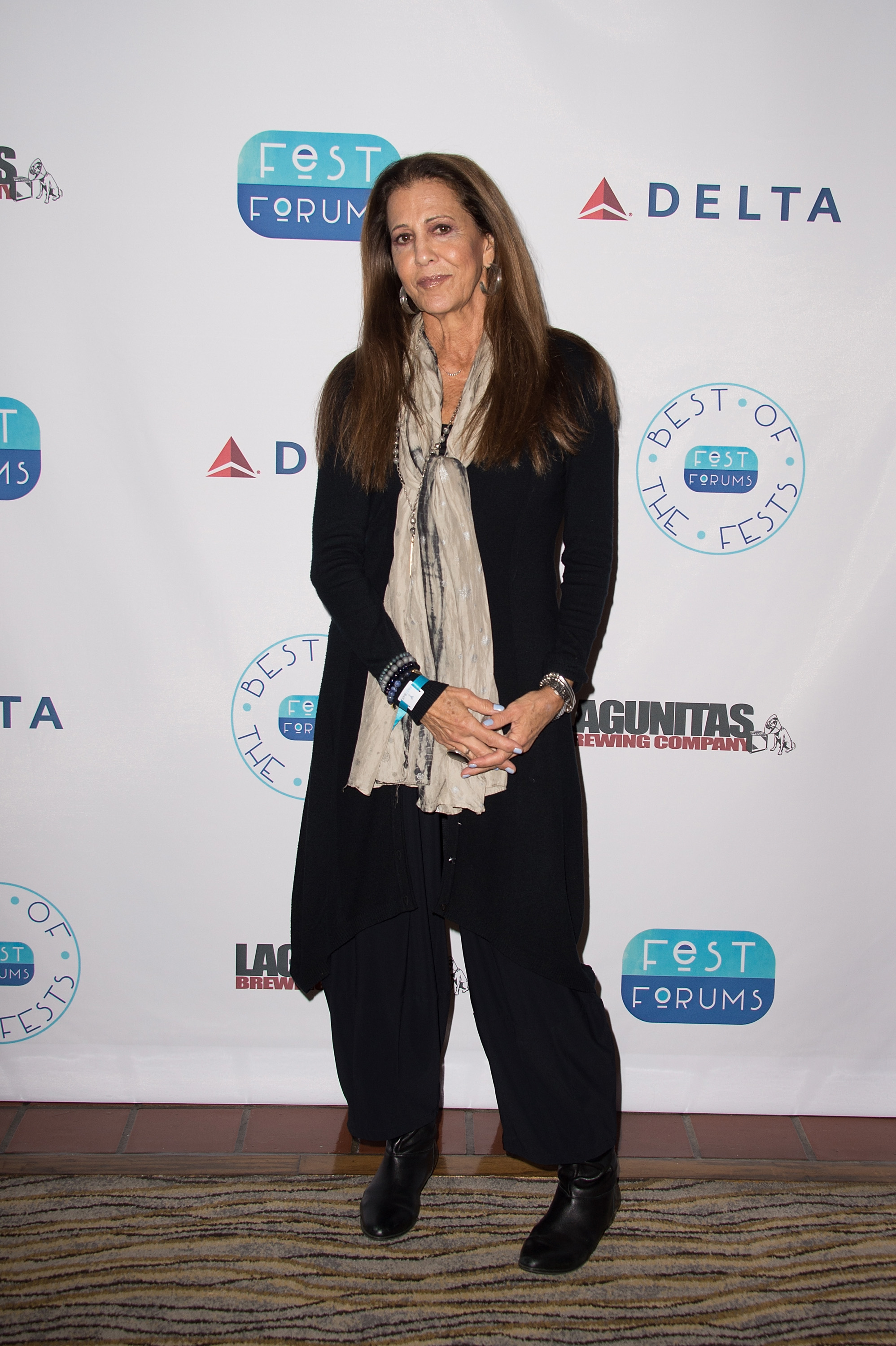 L'auteur-compositeur à FestForums at The Fess Parker A Doubletree by Hilton Resort le 21 novembre 2016, à Santa Barbara, Californie | Source : Getty Images