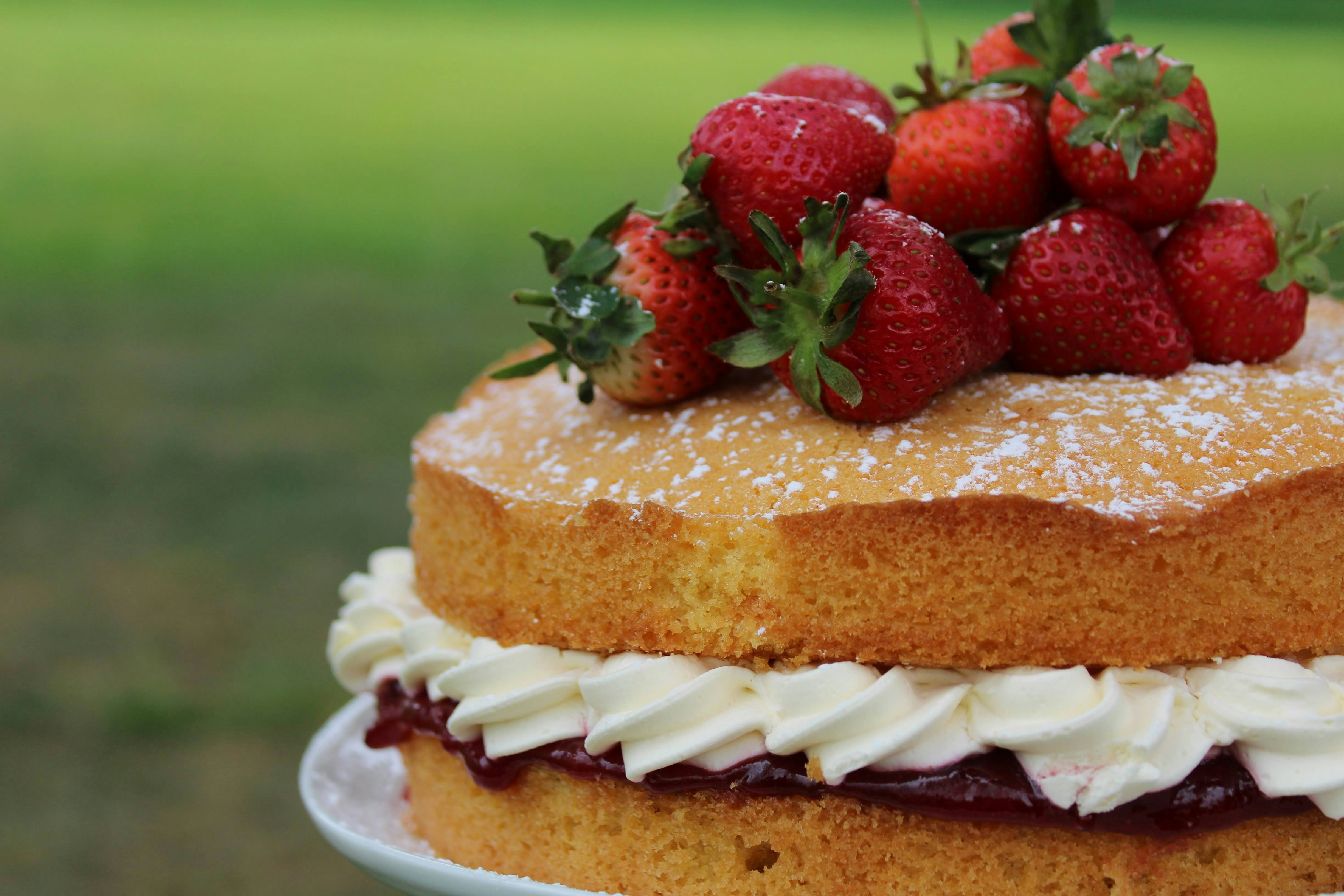 Gros plan sur un gâteau d'anniversaire | Source : Unsplash