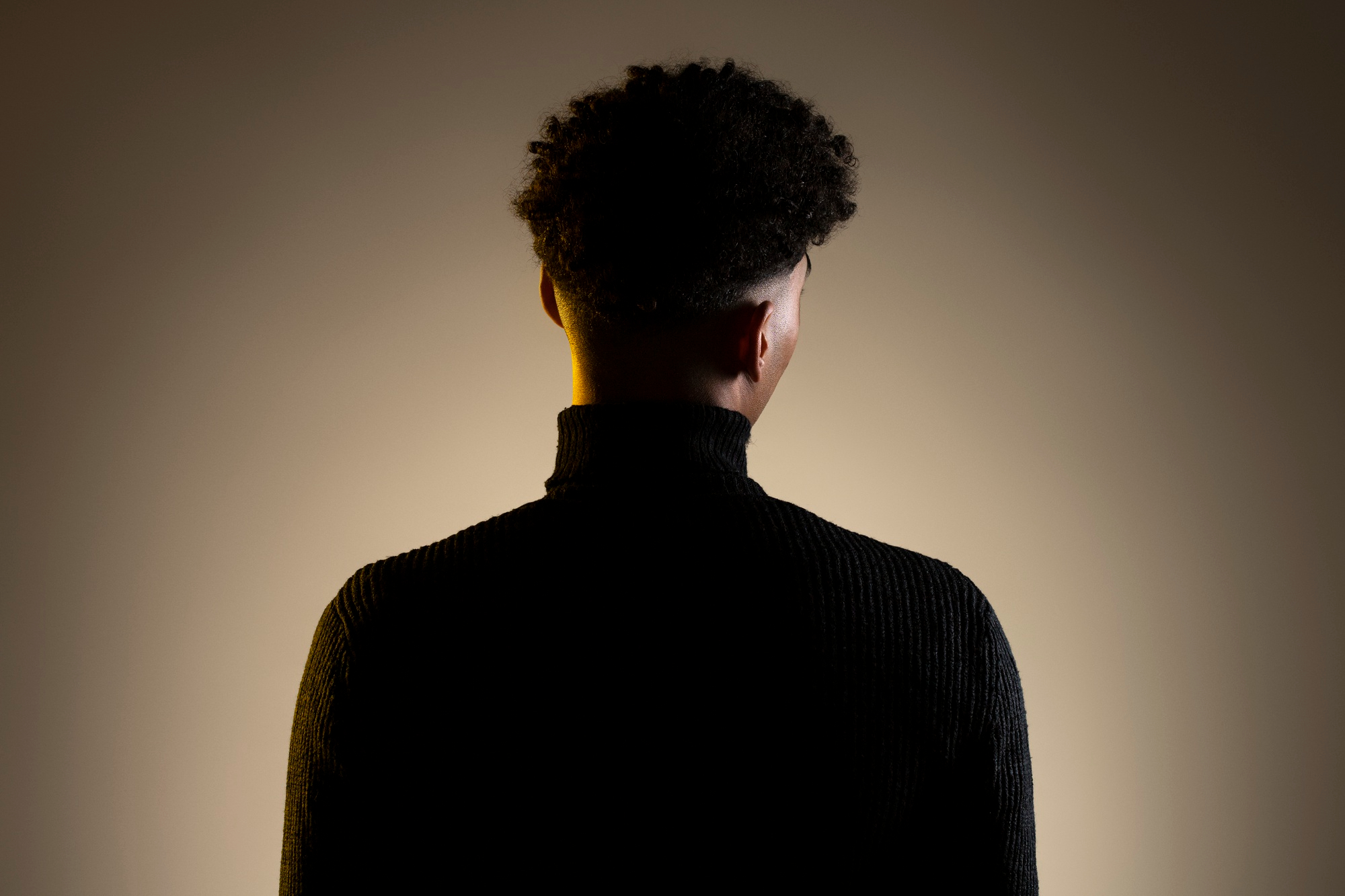 Silhouette d'un homme | Source : Freepik