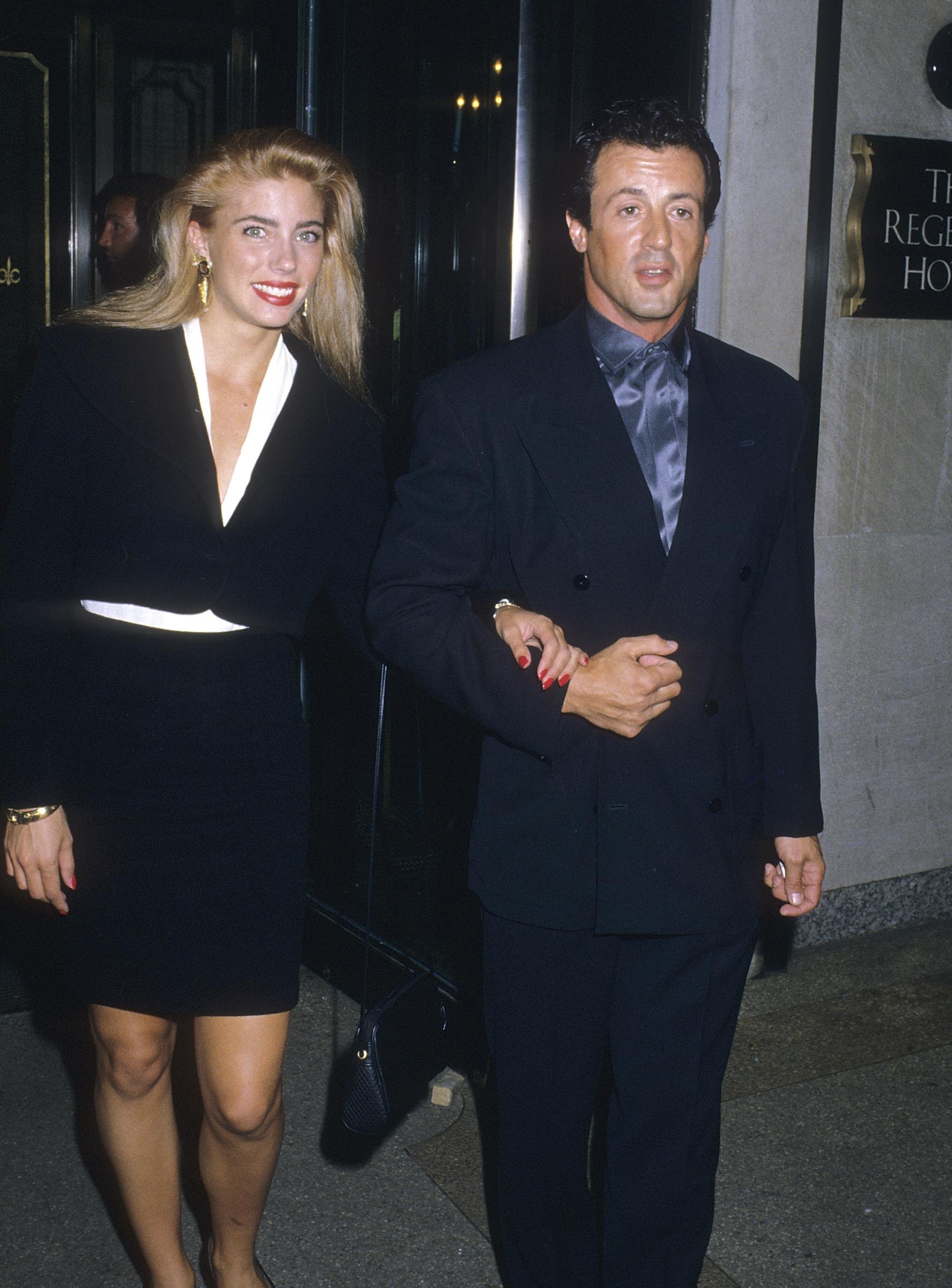 Jennifer Flavin et Sylvester Stallone photographiés à New York le 19 septembre 1988. | Source : Getty Images