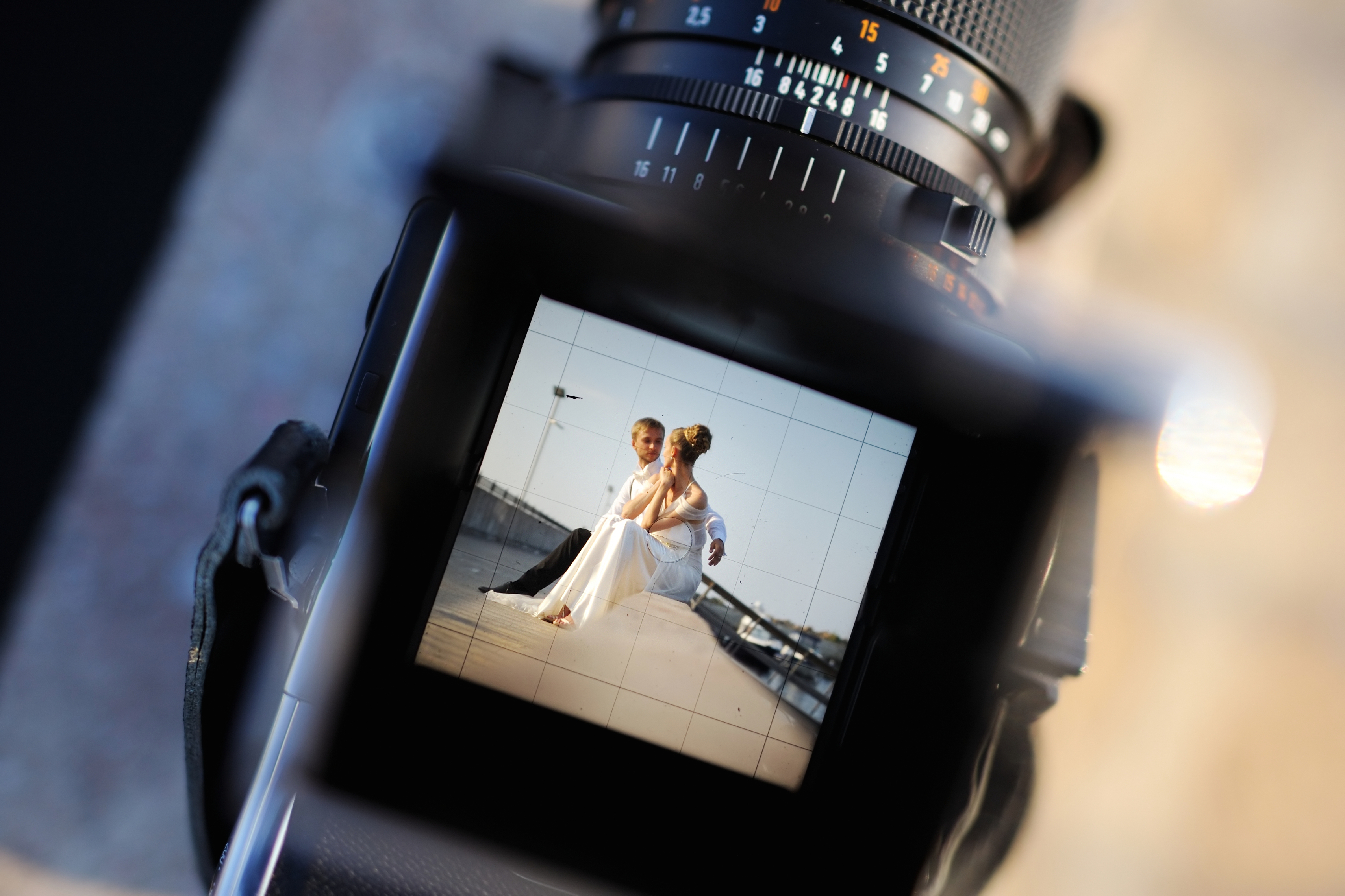 Photographier un mariage avec un appareil photo vintage. Photo d'illustration I Source : Getty Images