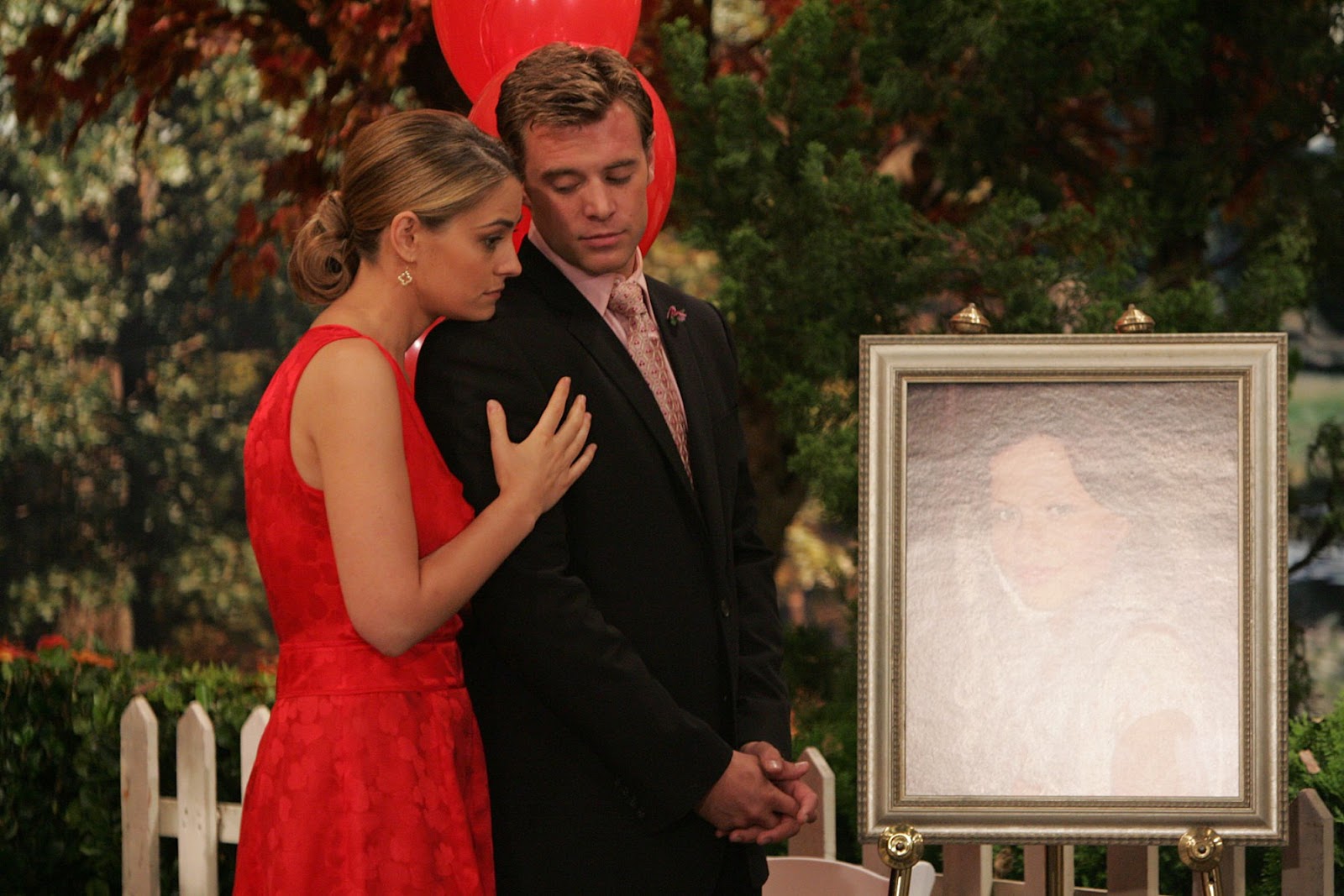 Clementine Ford et Billy Miller lors du tournage de « Les Feux de l'amour » en 2009. | Source : Getty Images