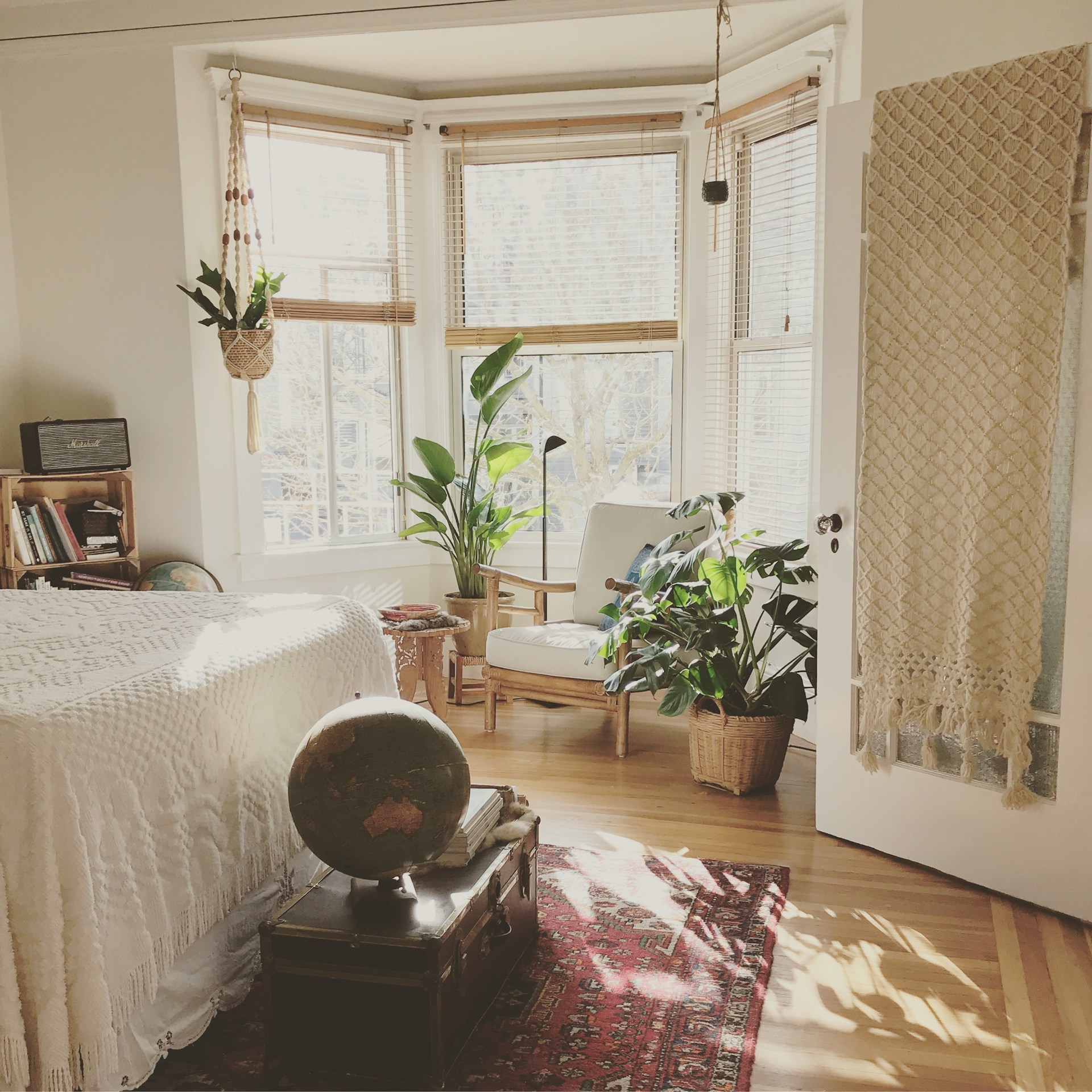 Une chambre à coucher douillette | Source : Unsplash