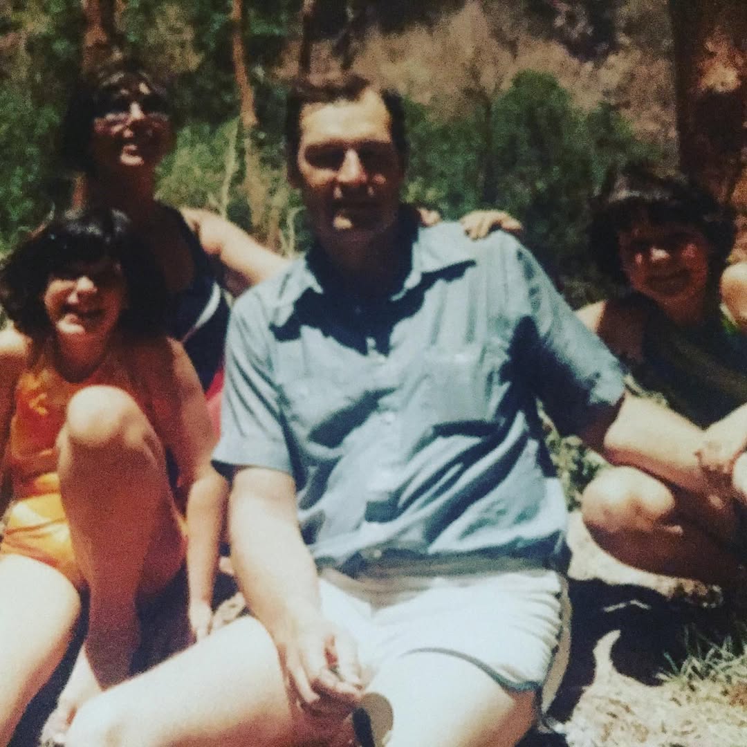 Charles Guthrie avec ses enfants | Source : Instagram/savannahguthrie