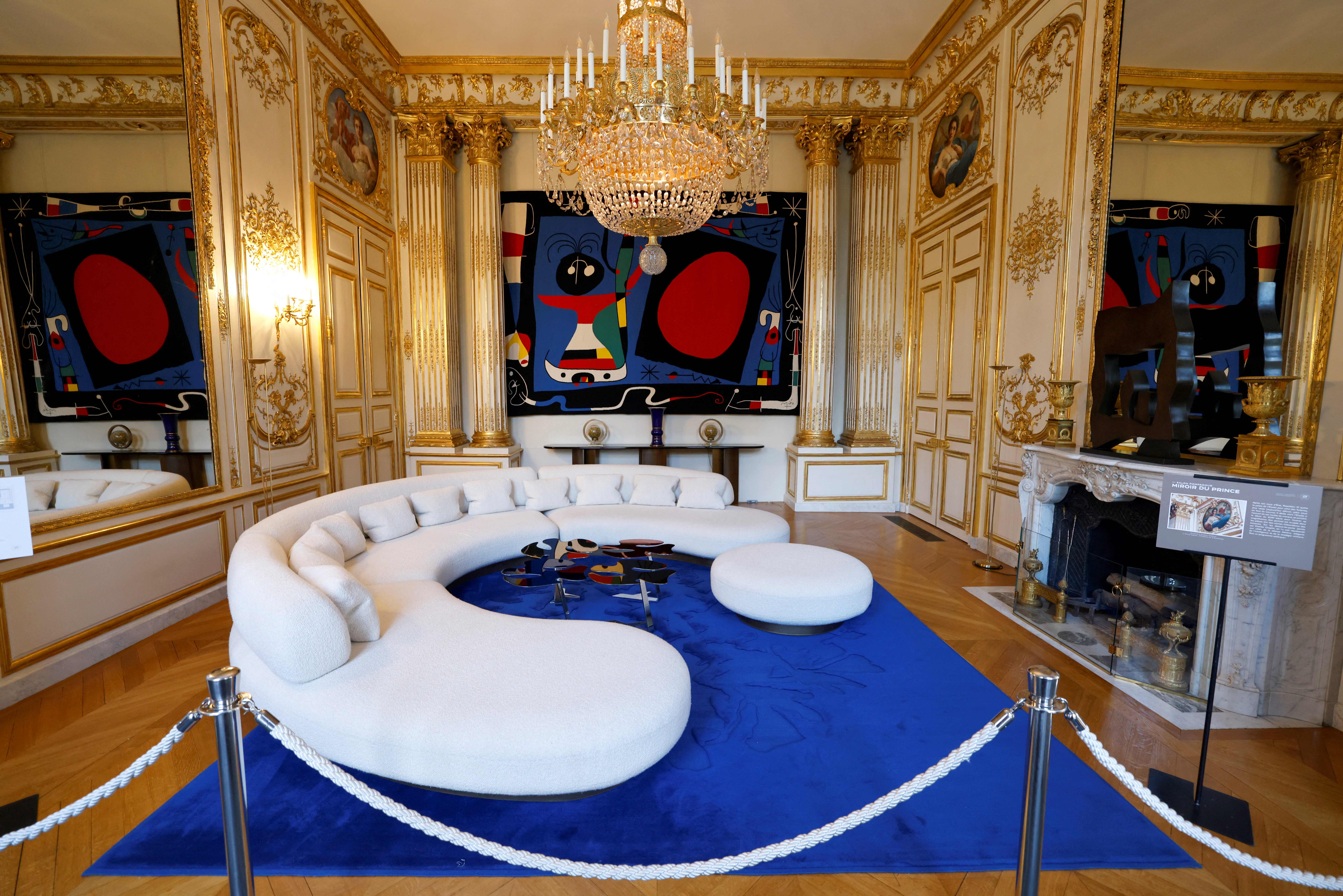 Une vue de la salle Pompadour du palais de l'Élysée à Paris, en France, le 16 septembre 2023. | Source : Getty Images