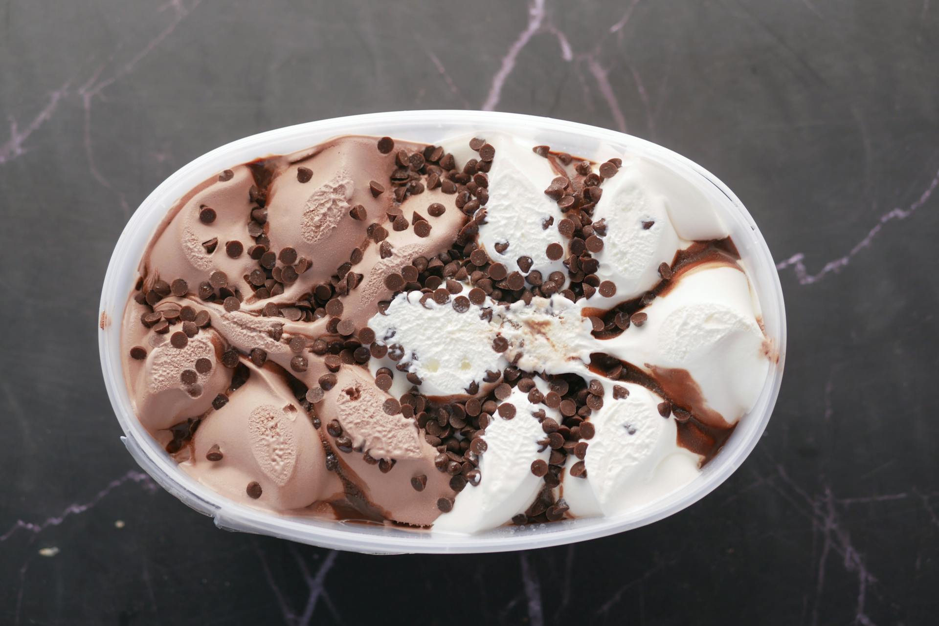 Un pot de crème glacée | Source : Pexels