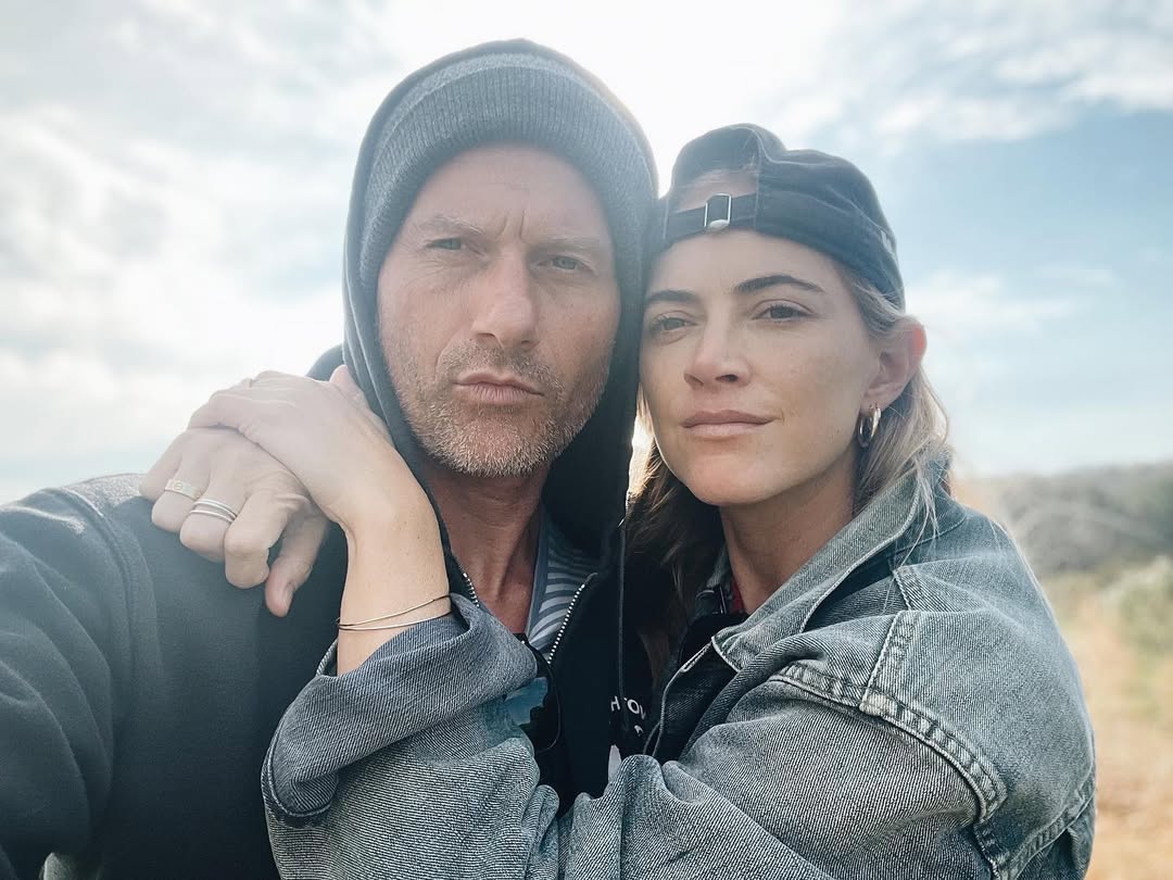 Emily Wickersham et James Badge Dale d'après un post daté du 15 novembre 2021. | Source : Instagram/emilywickersham
