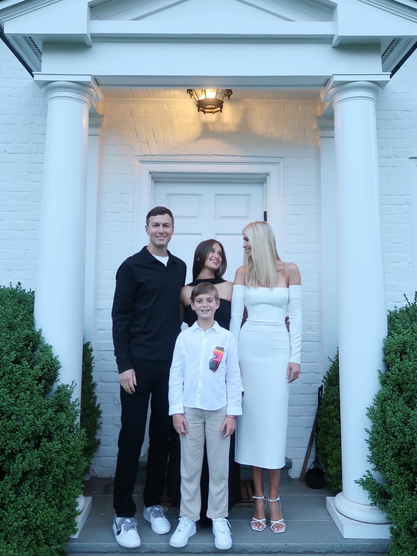 Jared Kushner, Arabella Rose, Ivanka Trump et Joseph Frederick, extrait d'un post daté du 9 juin 2025 | Source : X/IvankaTrump