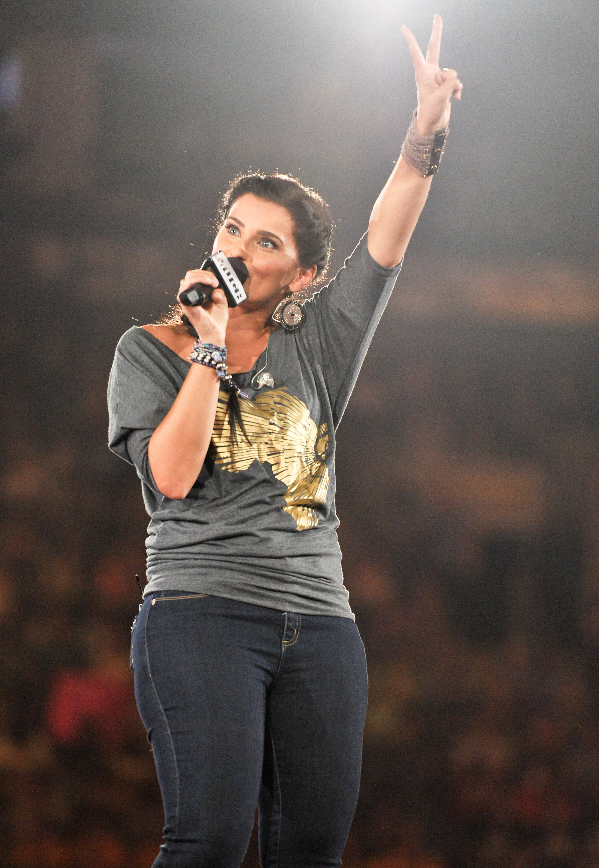 Nelly Furtado lors de la journée We Day organisée par Free The Children au Air Canada Centre, le 27 septembre 2011, à Toronto | Source : Getty Images
