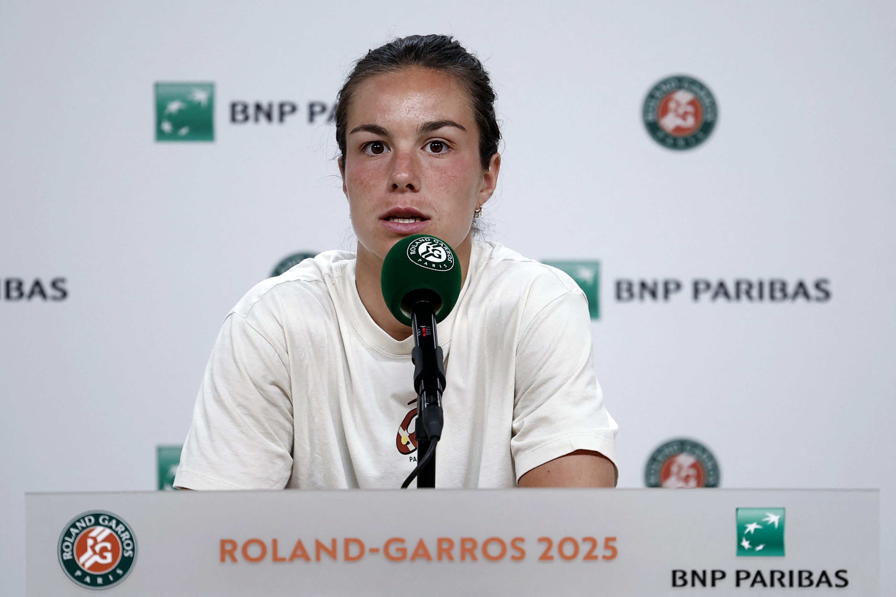 La Française Loïs Boisson en conférence de presse après avoir battu l'Américaine Jessica Pegula lors de la 9e journée du tournoi de tennis de Roland-Garros, à Paris, le 2 juin 2025 I Source : Getty Images