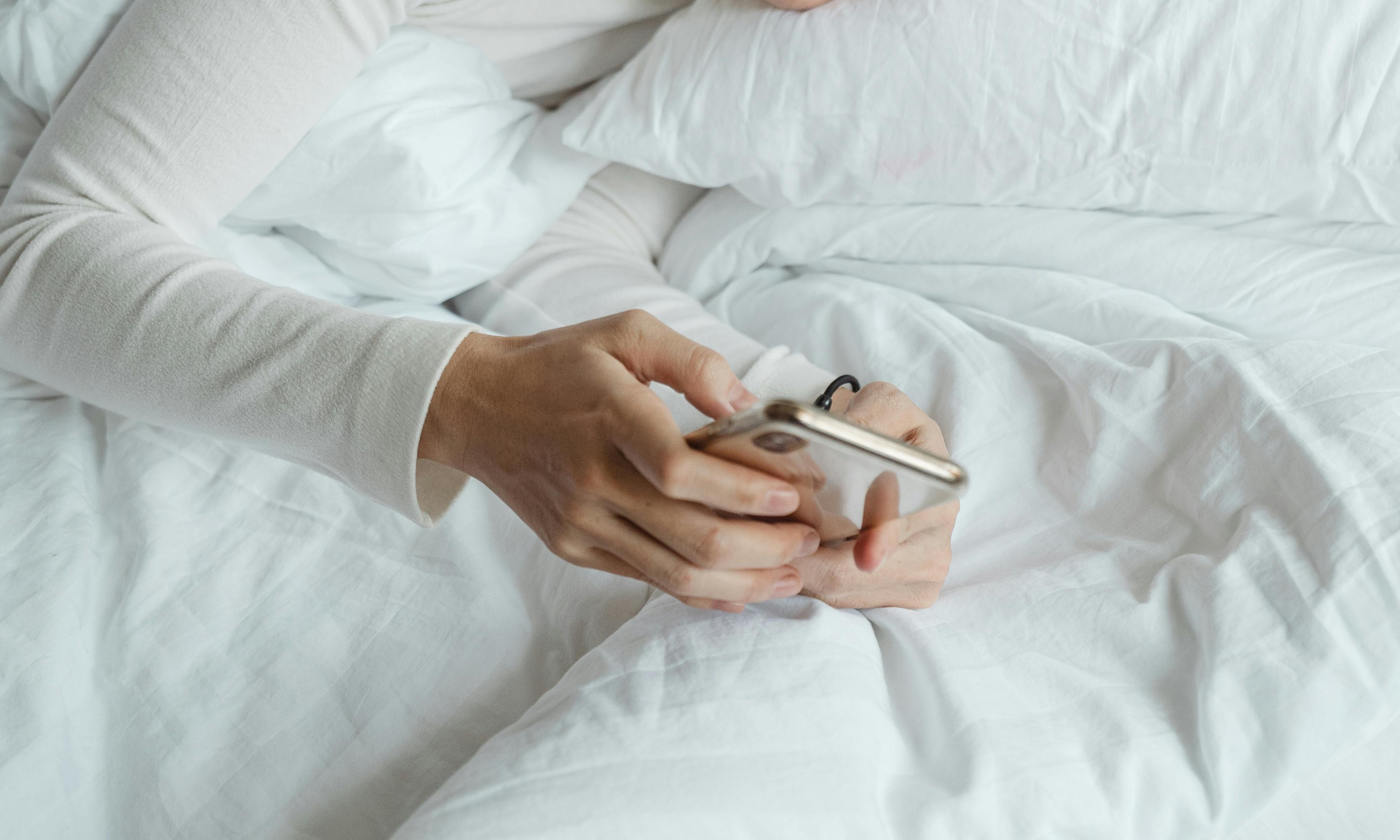 Jane tend la main à l'ex de son mari pour obtenir de l'aide, en formant un plan | Source : Pexels