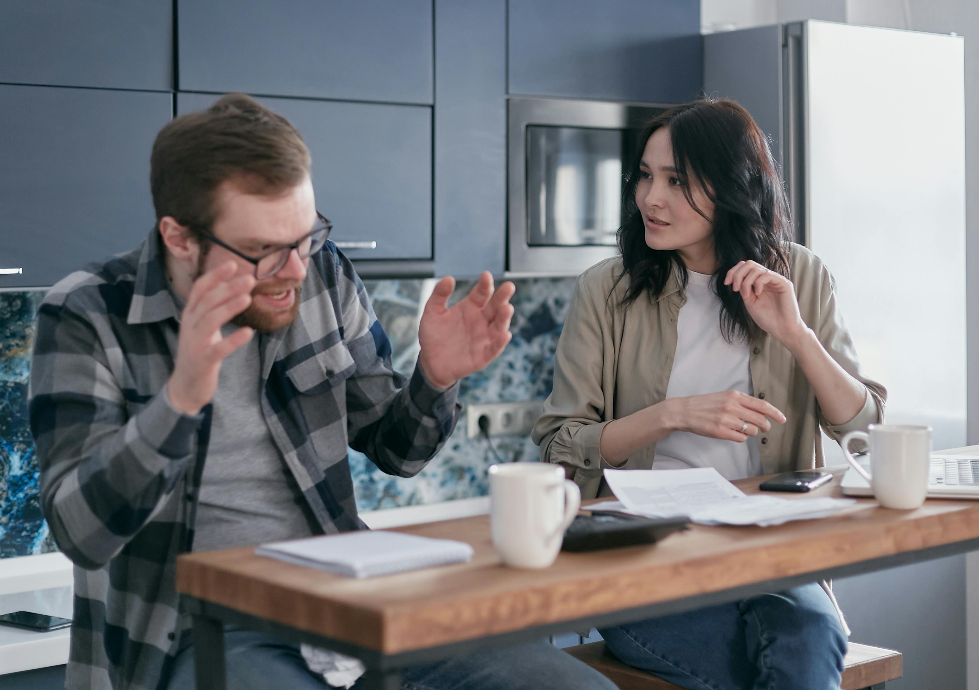 Couple en train de se disputer | Source : Pexels